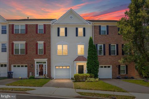 Photo of 21665 Kings Crossing Terrace, ASHBURN, VA 20147 (MLS # VALO2130406)