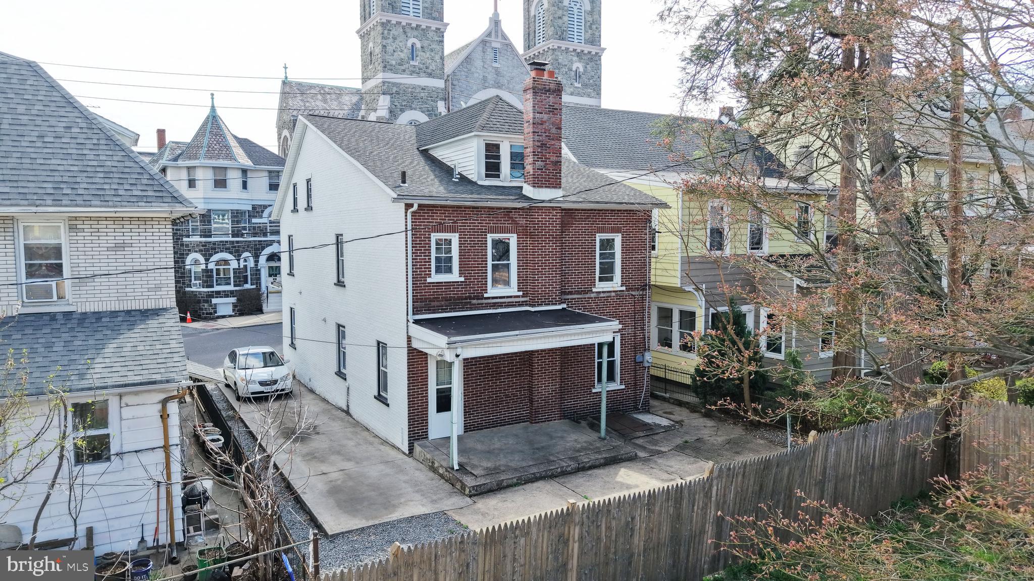 SOUTH BETHLEHEM - Residential