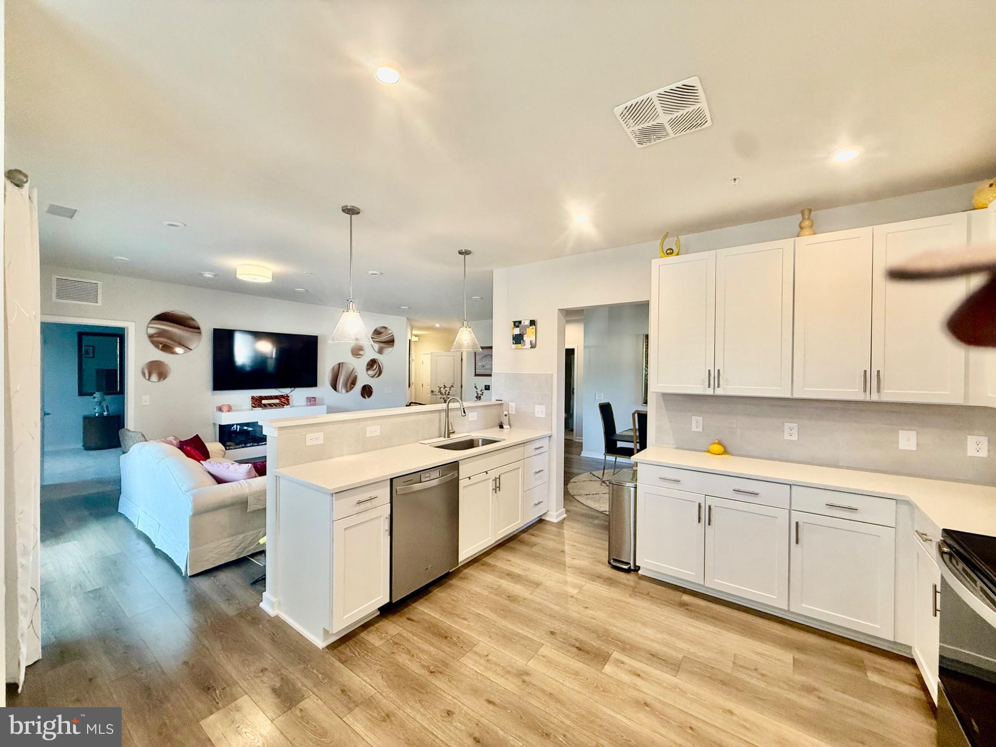 700 MOUNT AIRY TERRACE NE 202