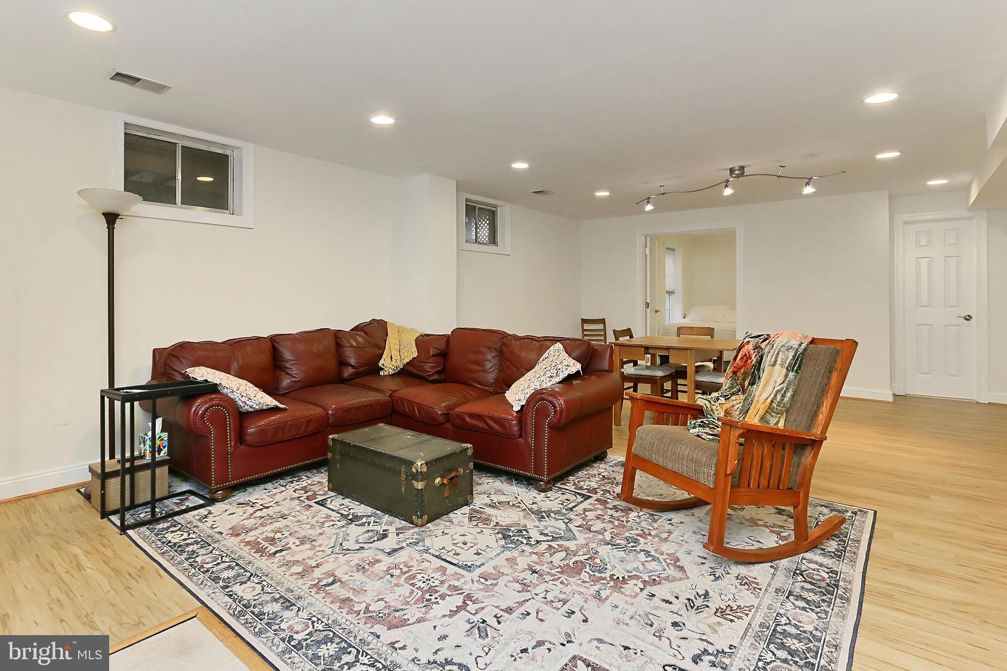 BARCROFT - Residential