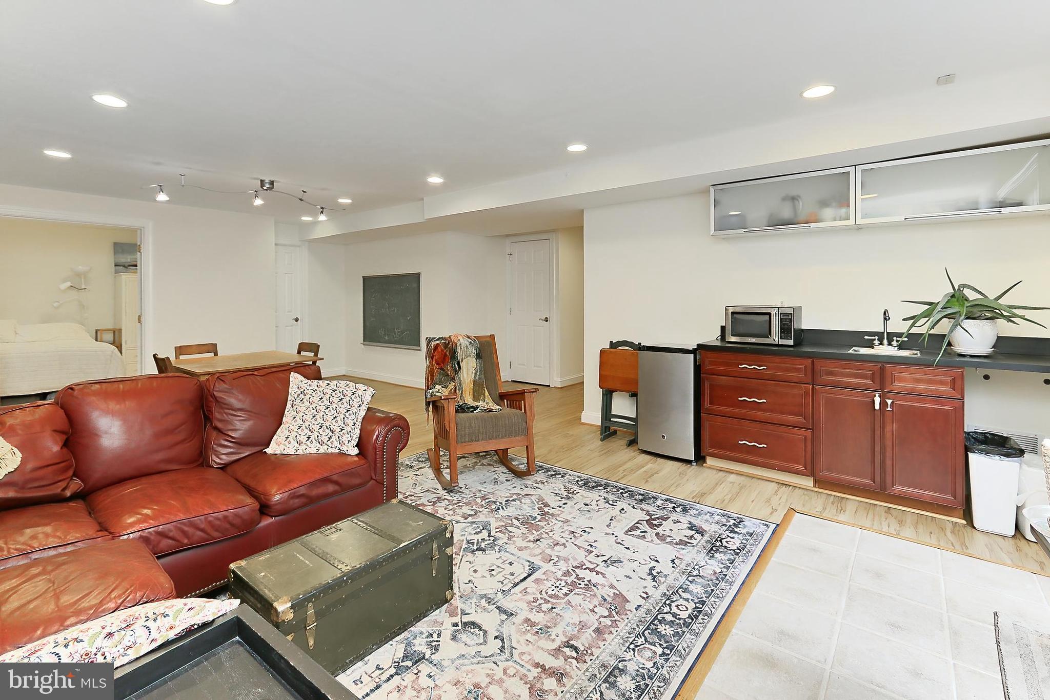 BARCROFT - Residential