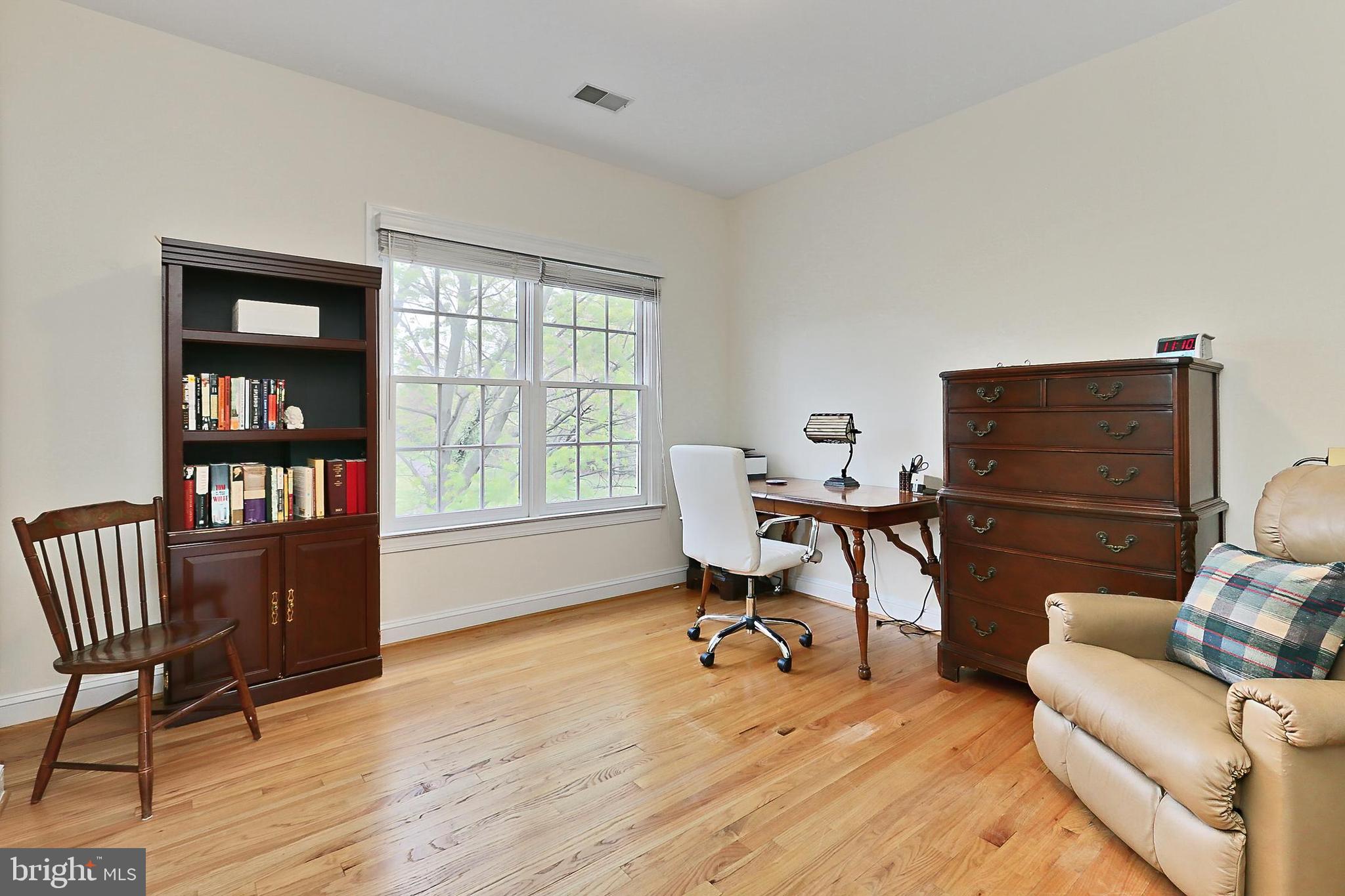 BARCROFT - Residential