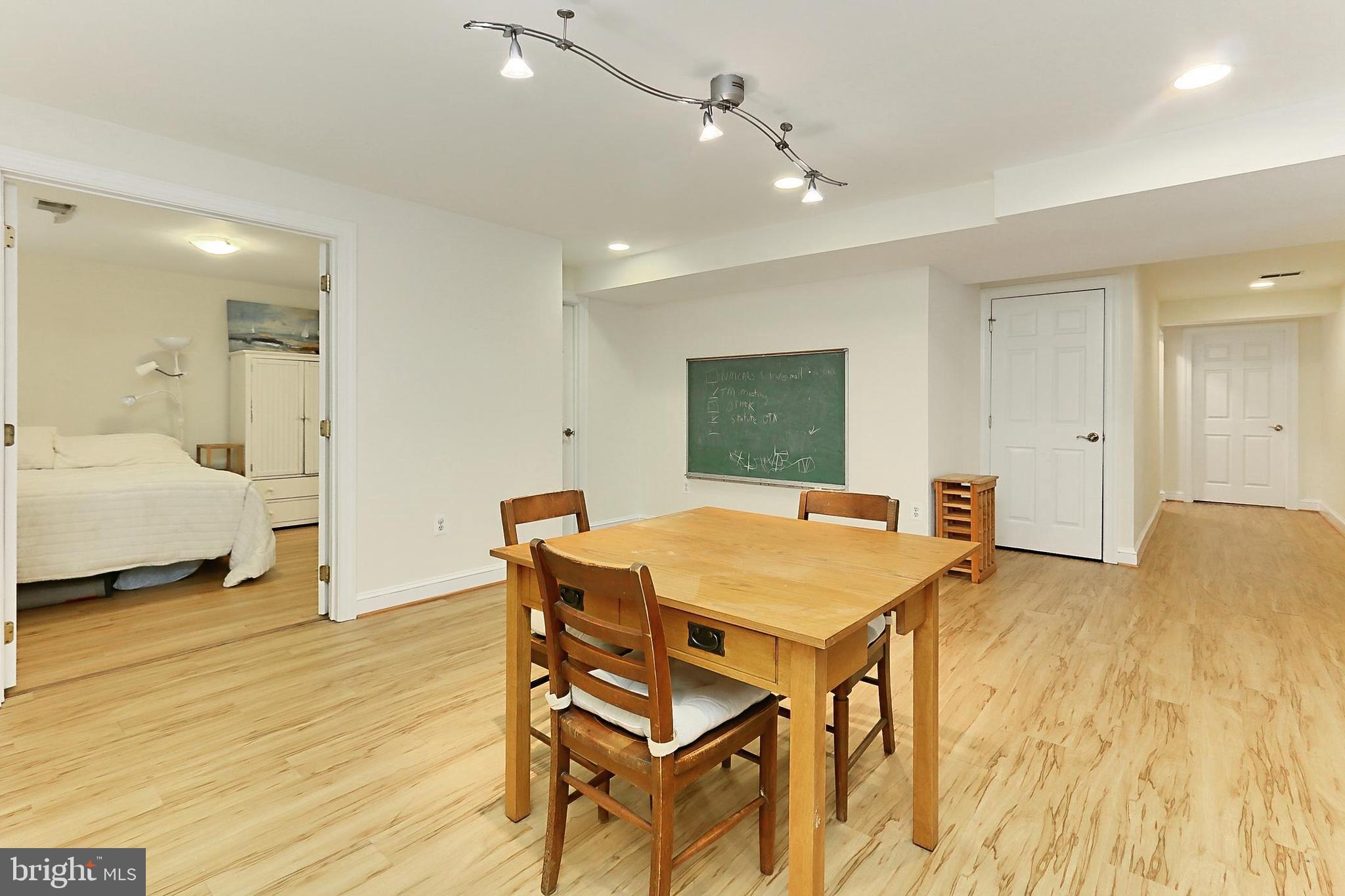 BARCROFT - Residential