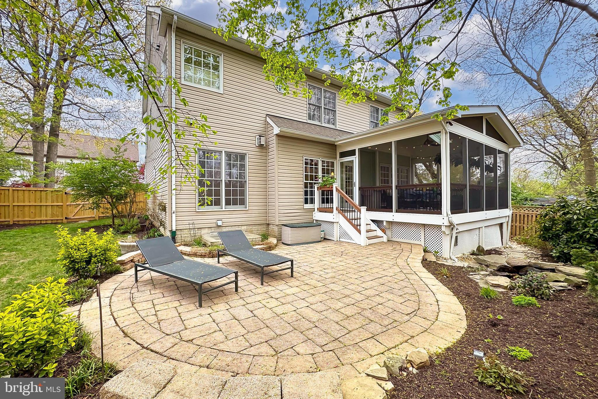 BARCROFT - Residential