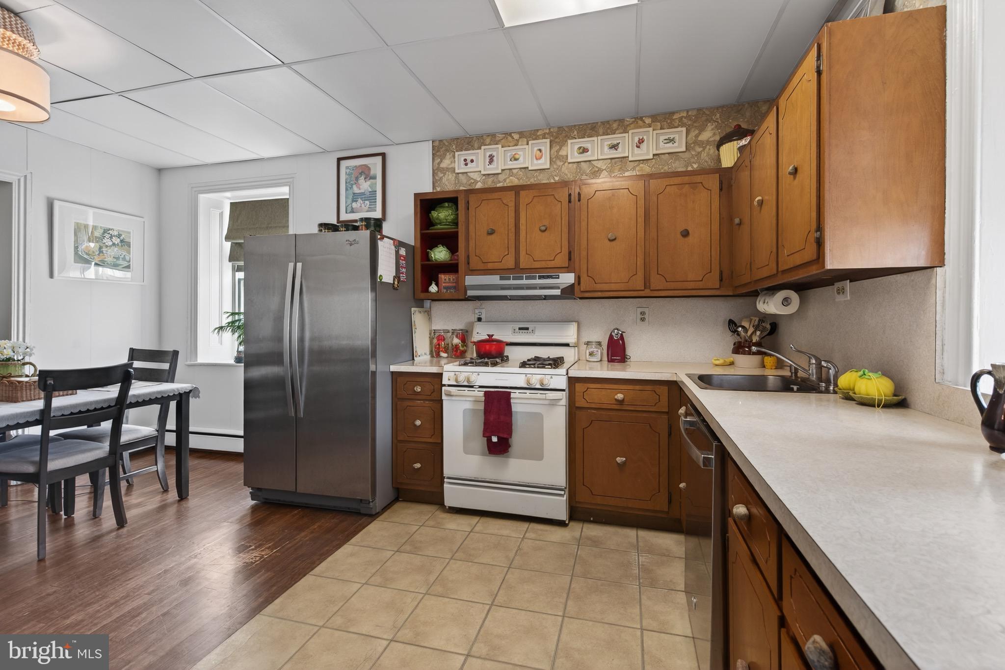 GLENSIDE - Residential