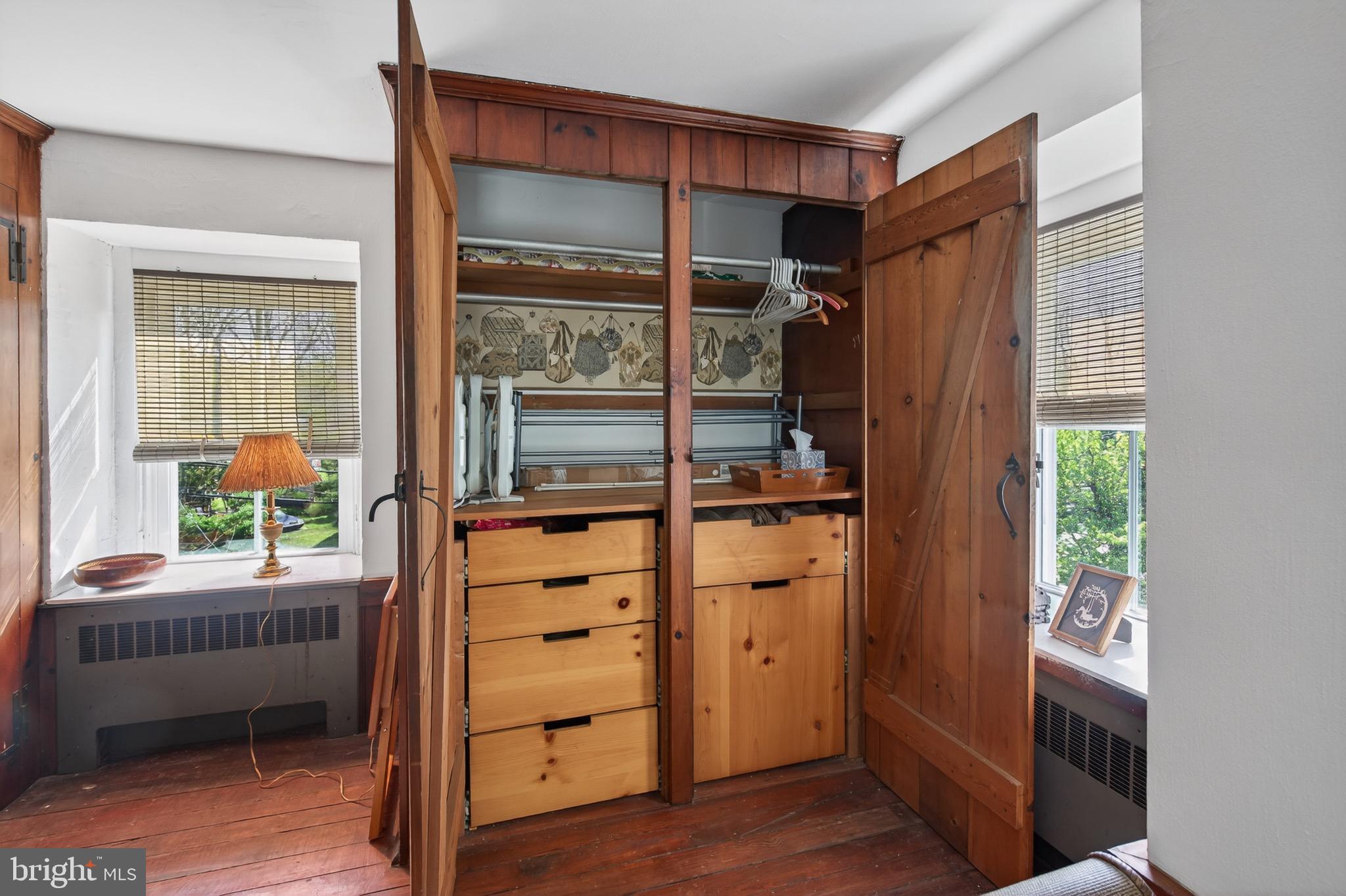 GLENSIDE - Residential