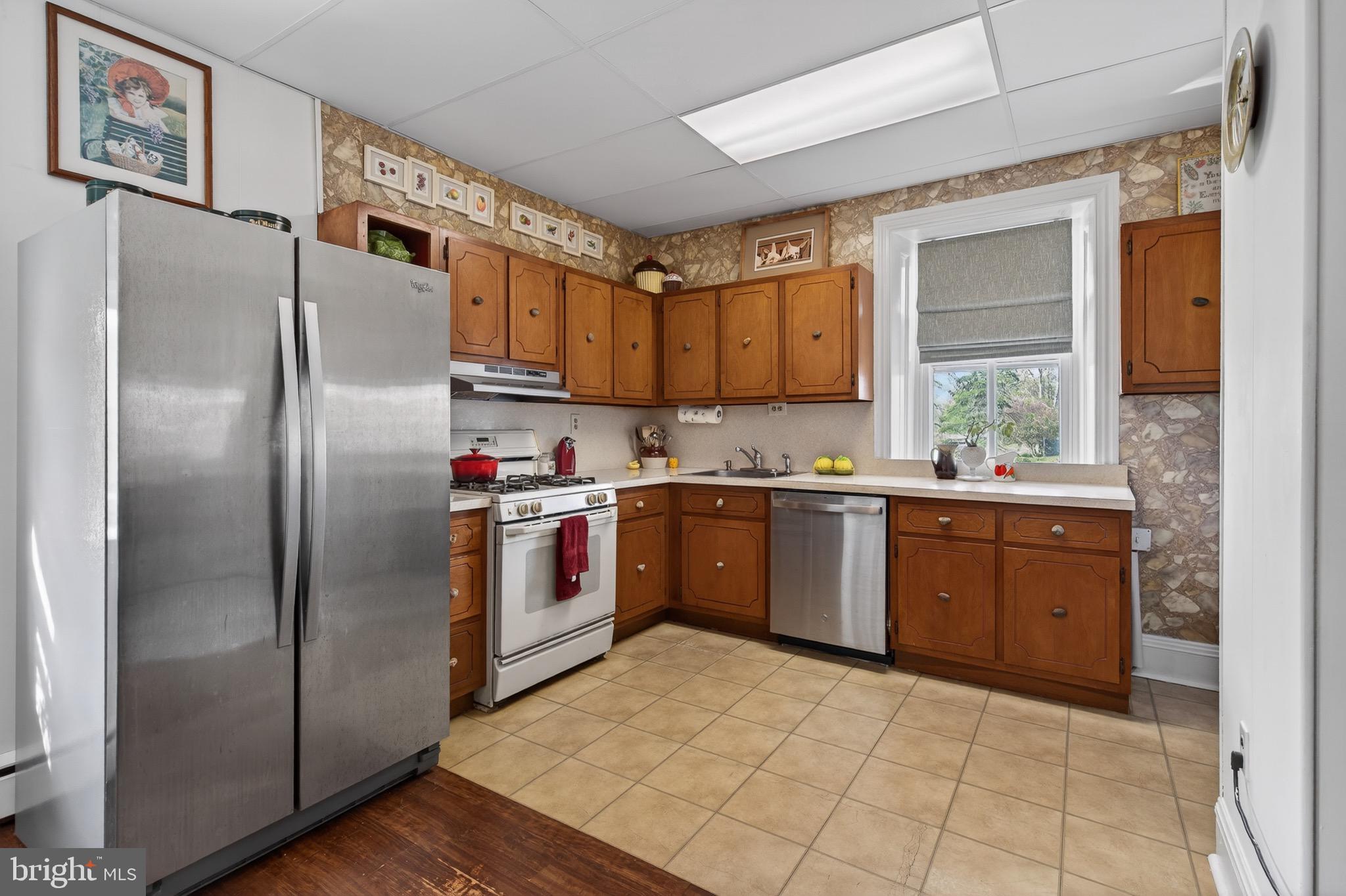 GLENSIDE - Residential