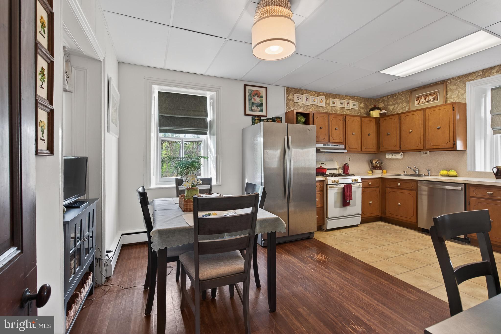GLENSIDE - Residential