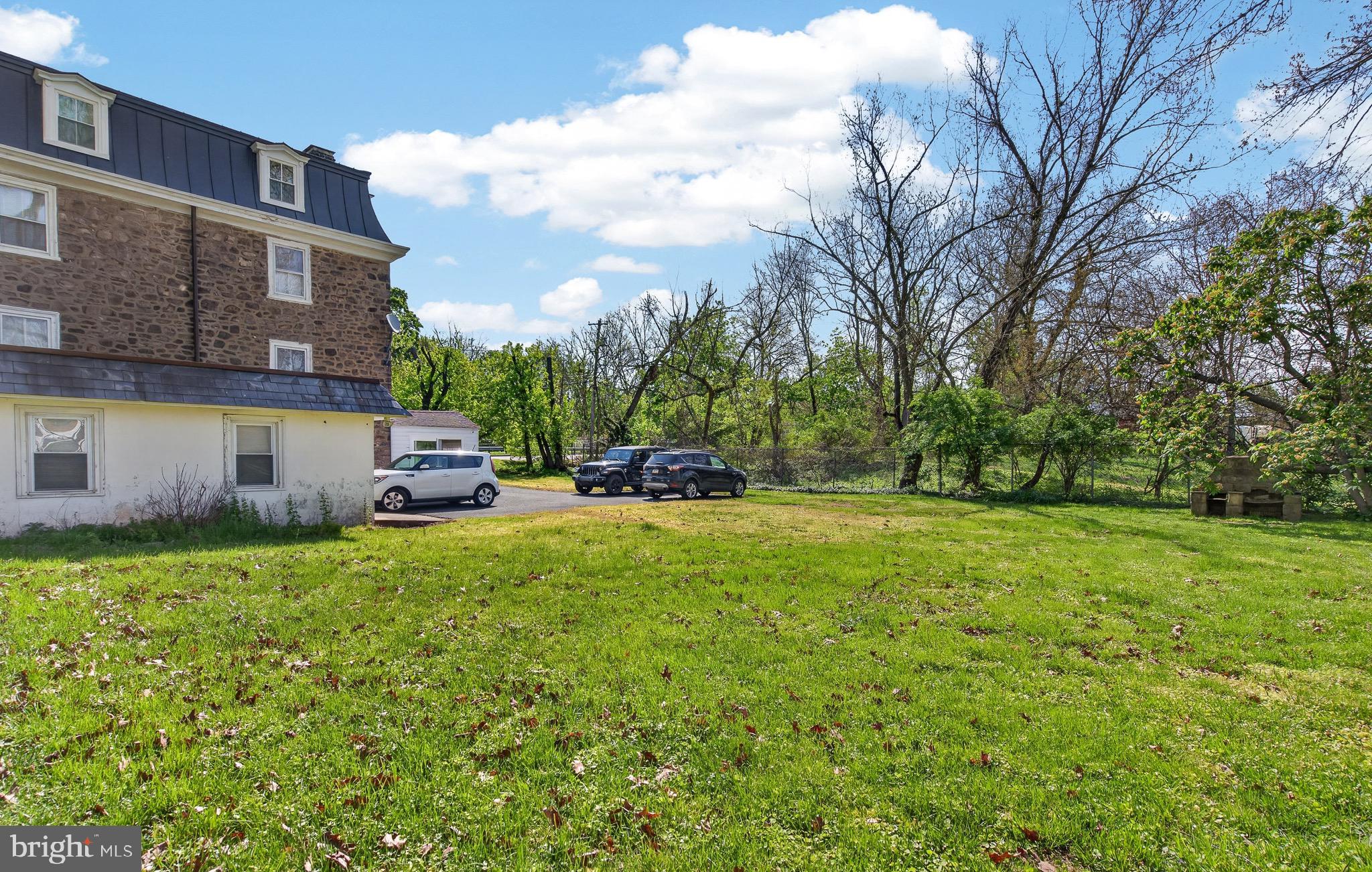GLENSIDE - Residential