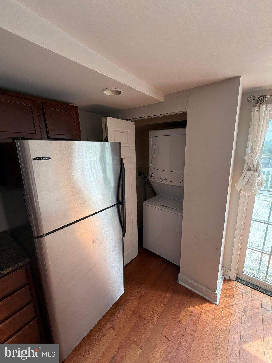 204 SUMAC STREET 3