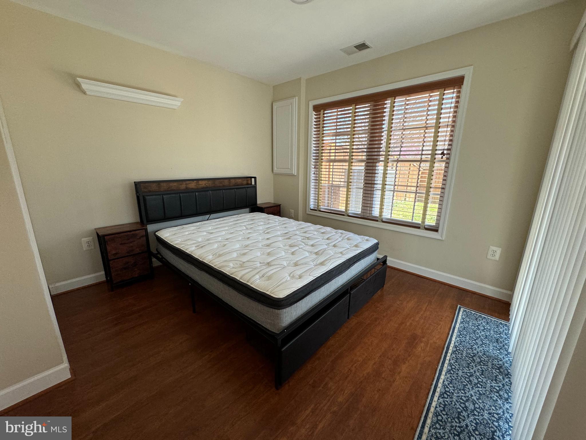 PORT POTOMAC - Residential Lease