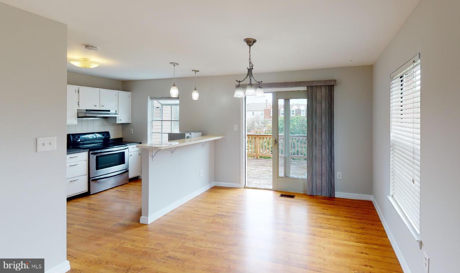 ELIZABETHS LANDING - Residential