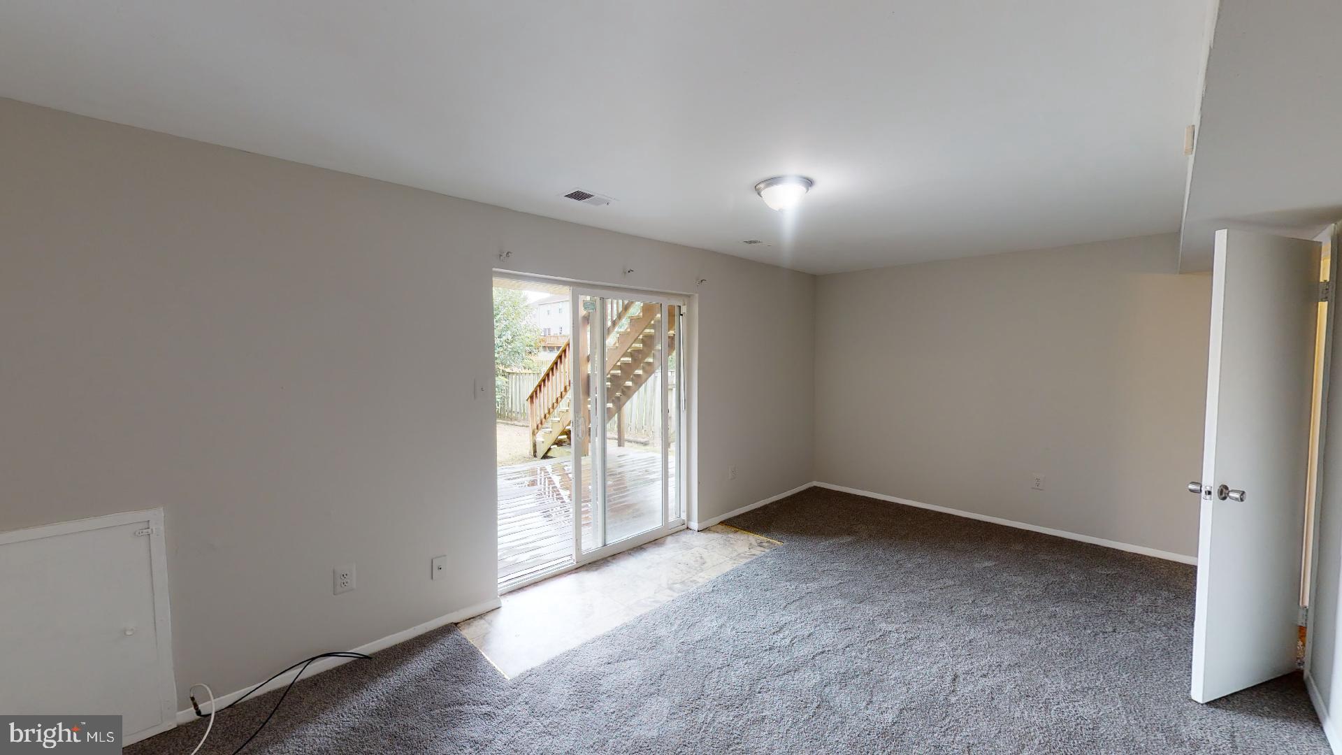 ELIZABETHS LANDING - Residential