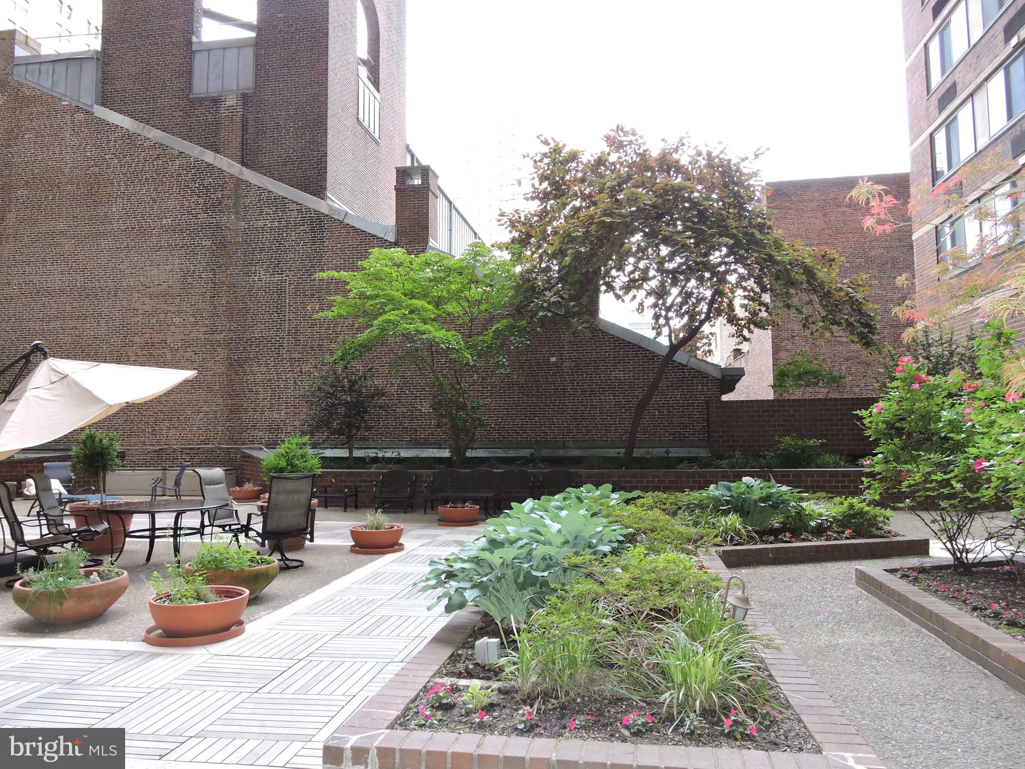 AVENUE OF THE ARTS - Residential