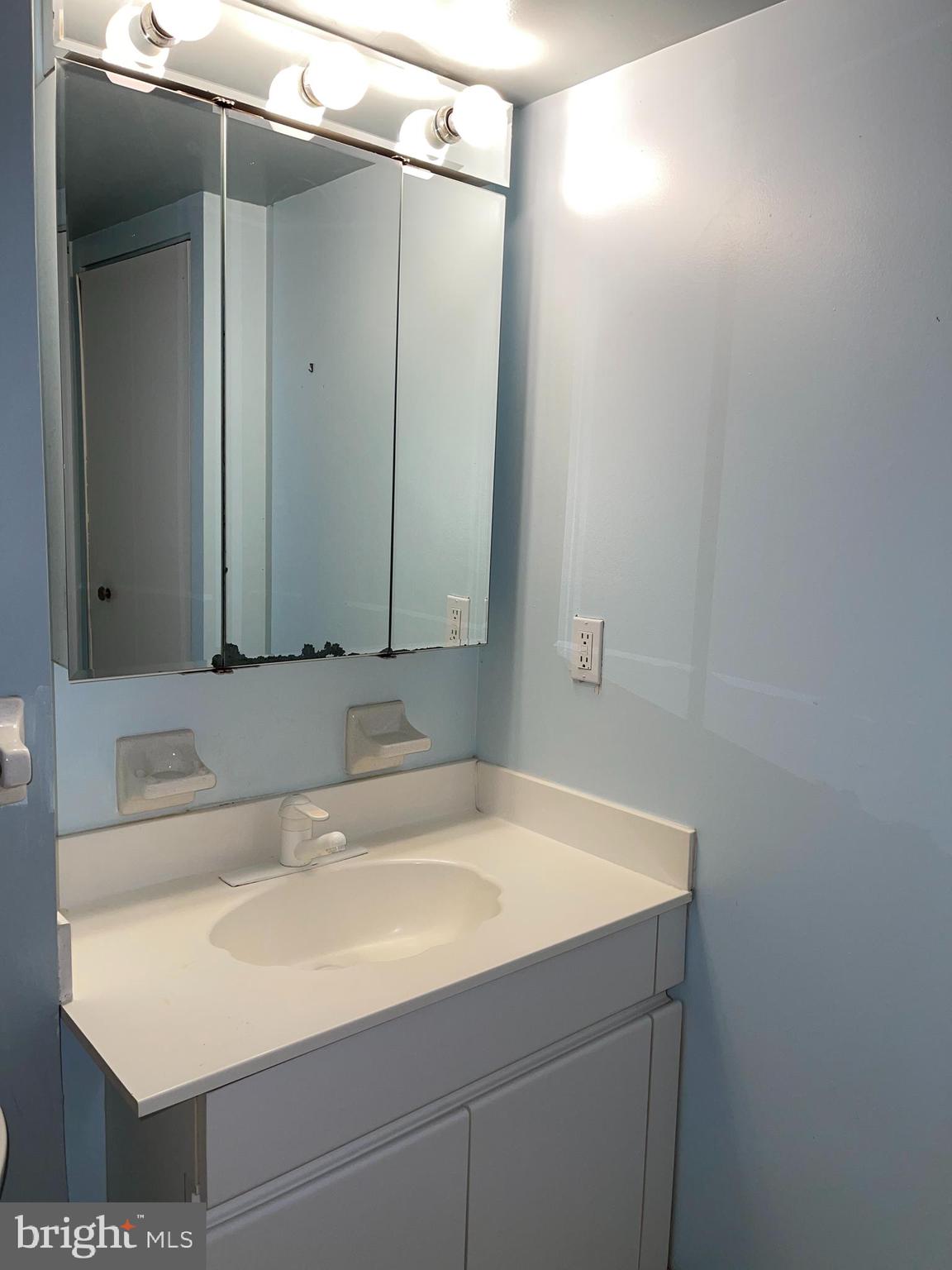 AVENUE OF THE ARTS - Residential