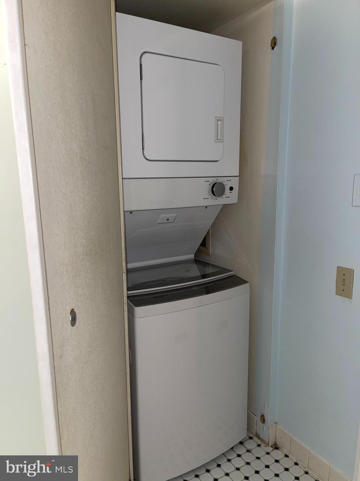 AVENUE OF THE ARTS - Residential