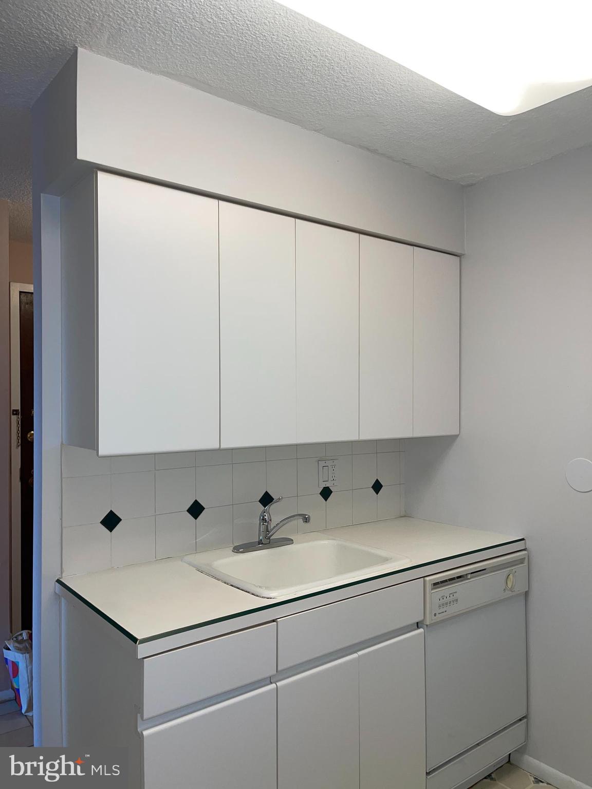 AVENUE OF THE ARTS - Residential