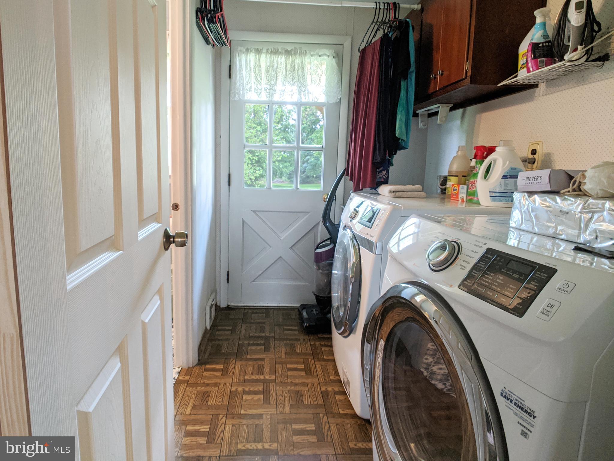 COLLEGE PARK - Residential Lease