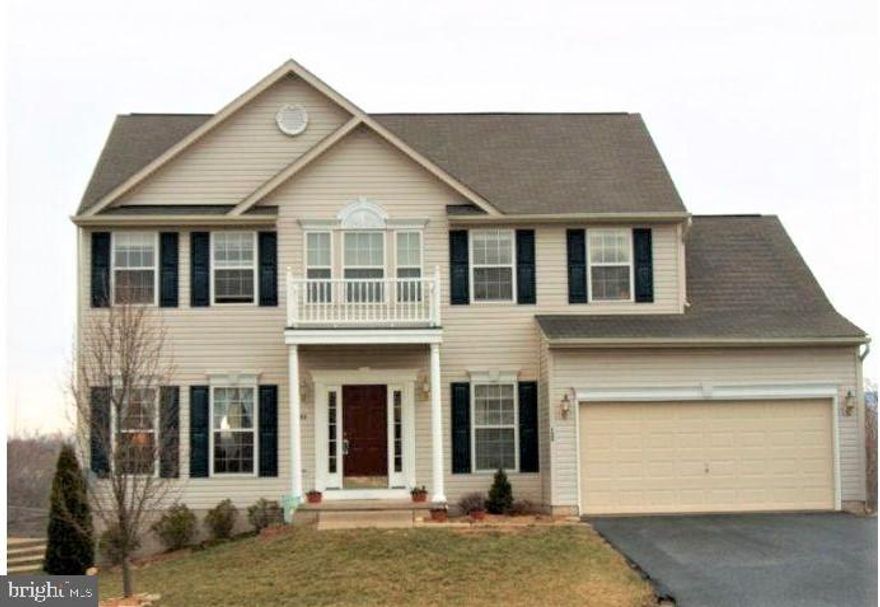 4Bedroom and 2.5 Bath Colonial resting on 3/4 acre in Gap View Subdivision. Private Cul-de-sac location. Convenient access to 340 for commuting or Xfinity internet available in a quaint setting for working from home or home schooling!