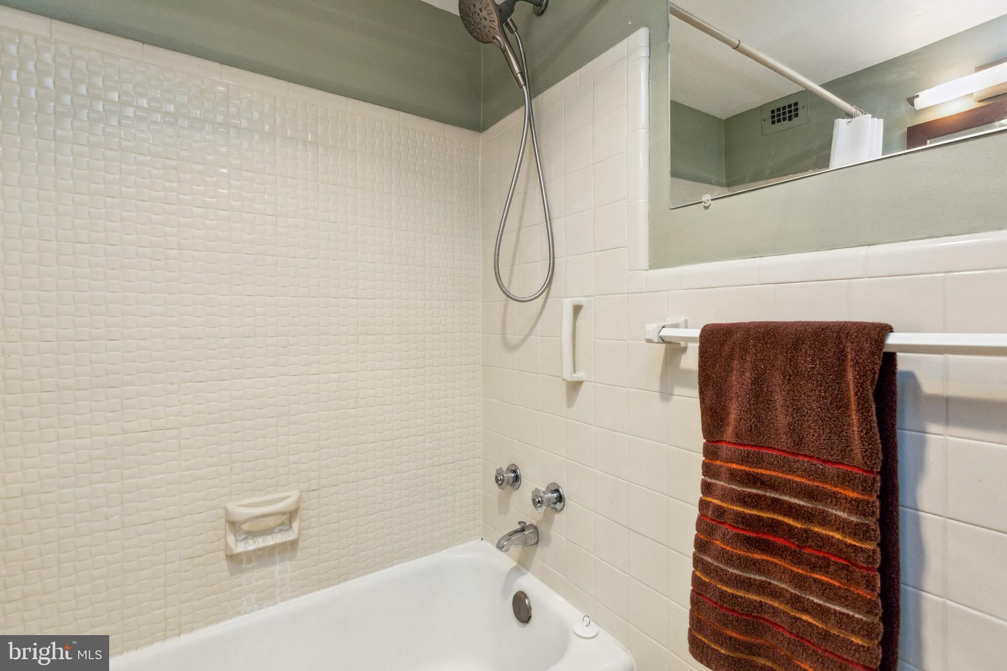 GROSVENOR PARK - Residential Lease