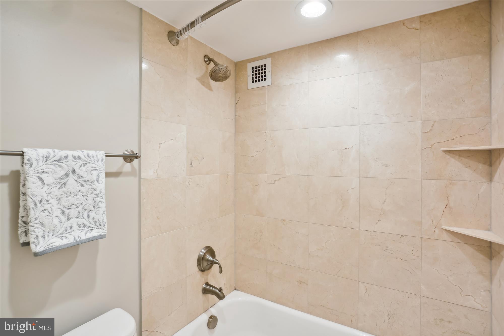 TAKOMA PARK - Residential Lease