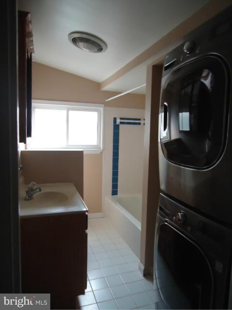 NORTH CHESAPEAKE BEACH - Residential Lease