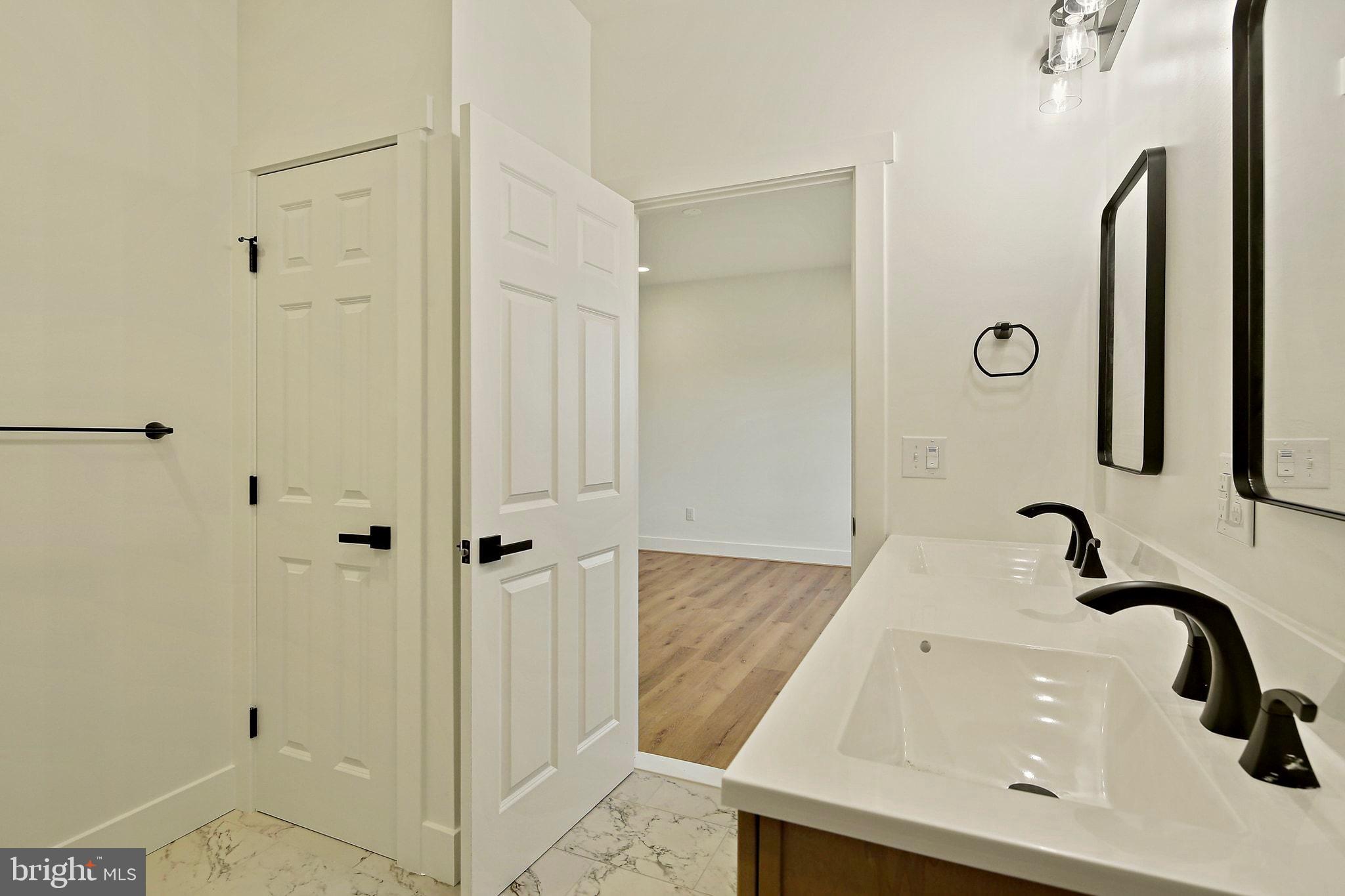 SNYDER CORNER - Residential