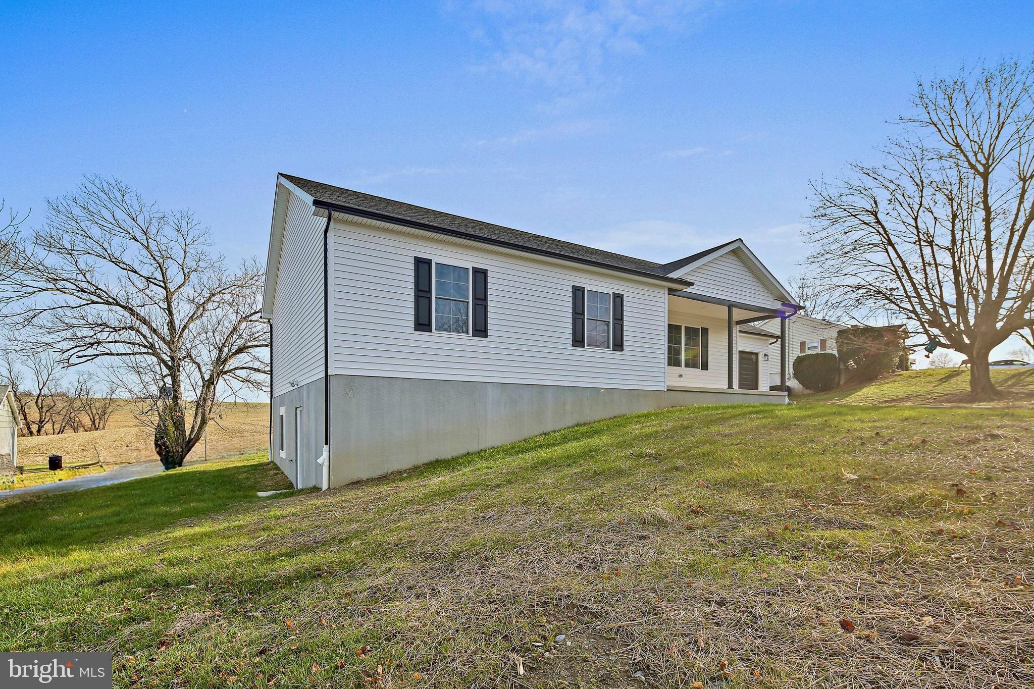 335 E SNYDER CORNER RD