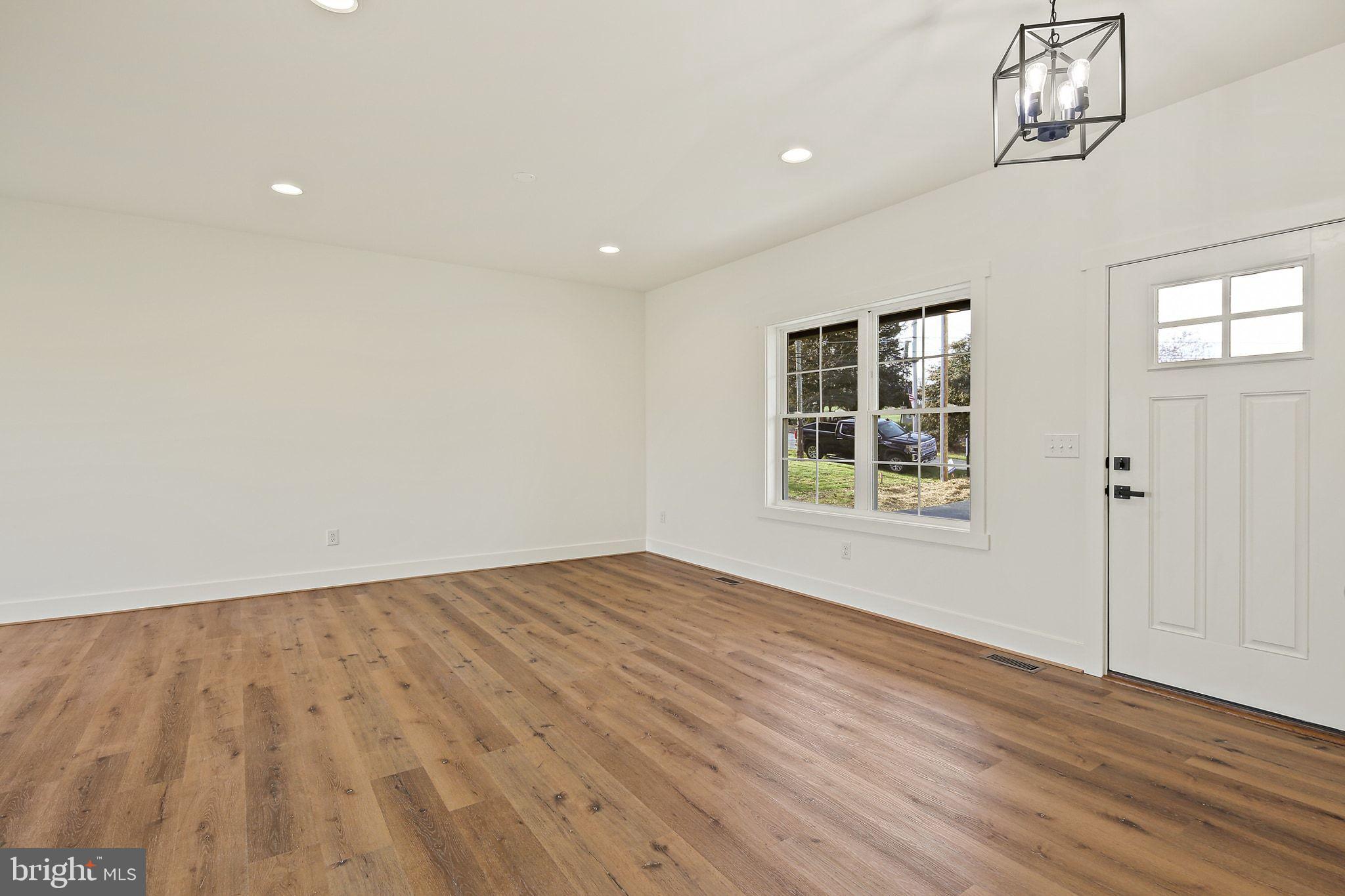 335 E SNYDER CORNER RD