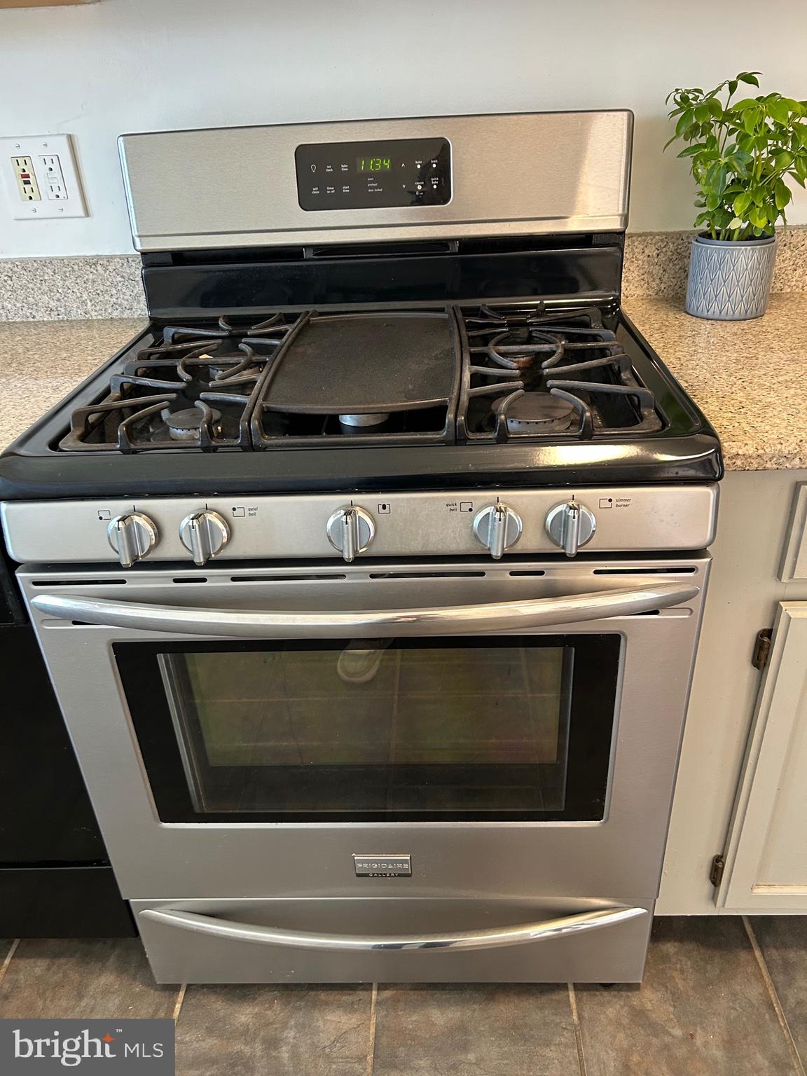 KNETTISHALL - Residential