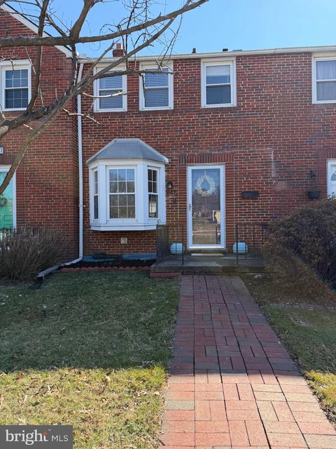 Townhouse For Sale - 8415 Pleasant Plains Rd<br/> TOWSON, MD 21286
