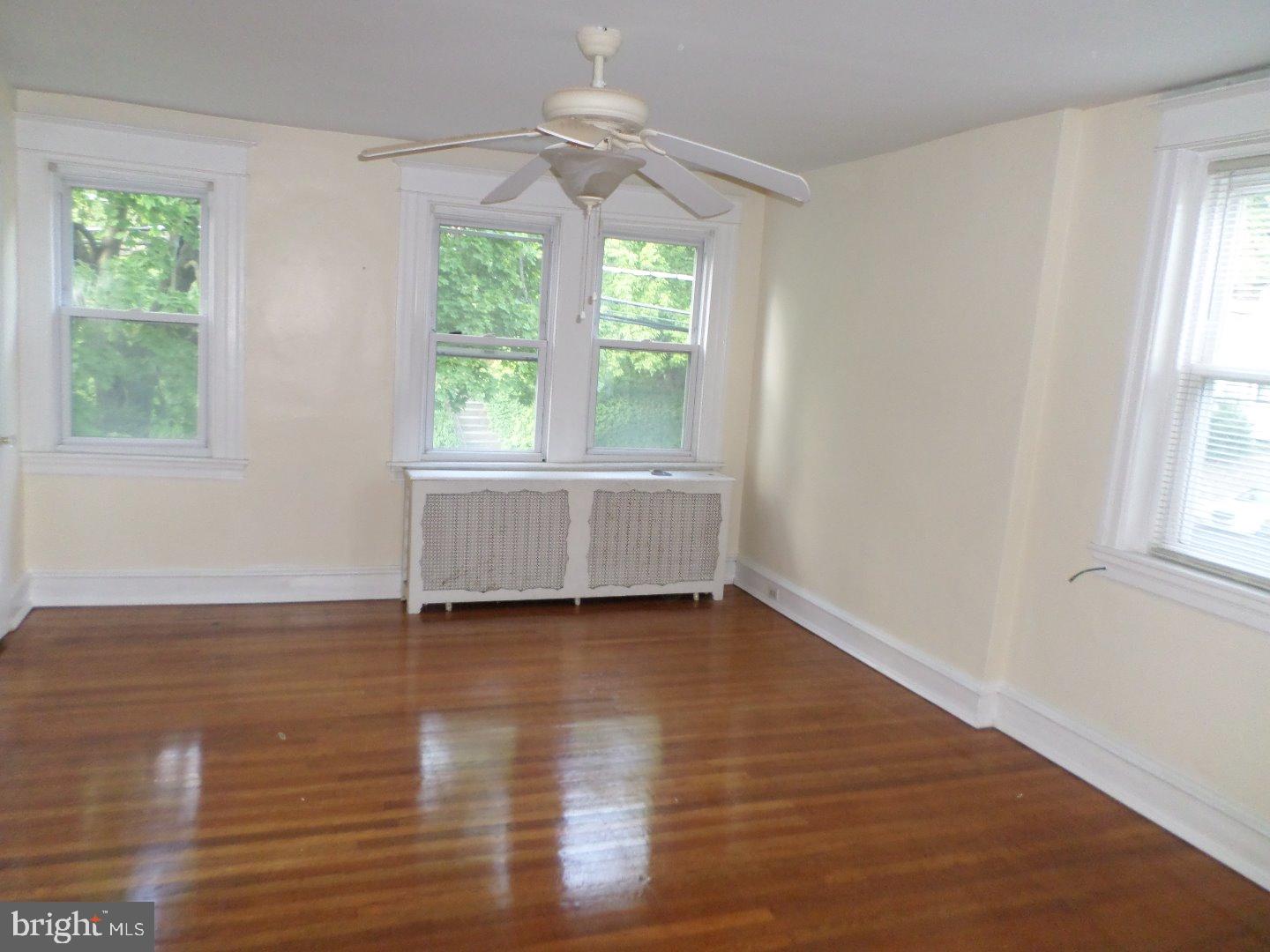 ELKINS PARK - Residential
