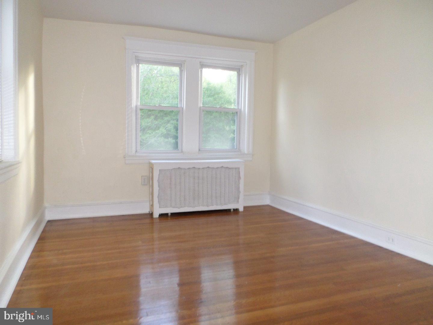 ELKINS PARK - Residential