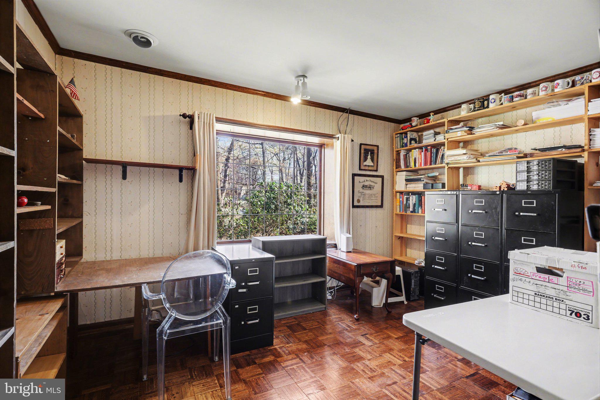 LAUREL WOODS - Residential