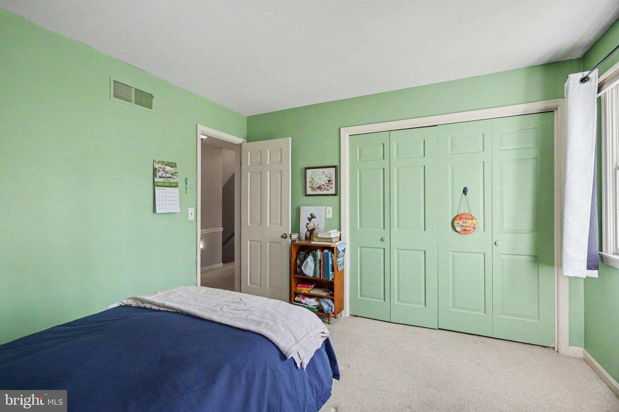 LAUREL WOODS - Residential