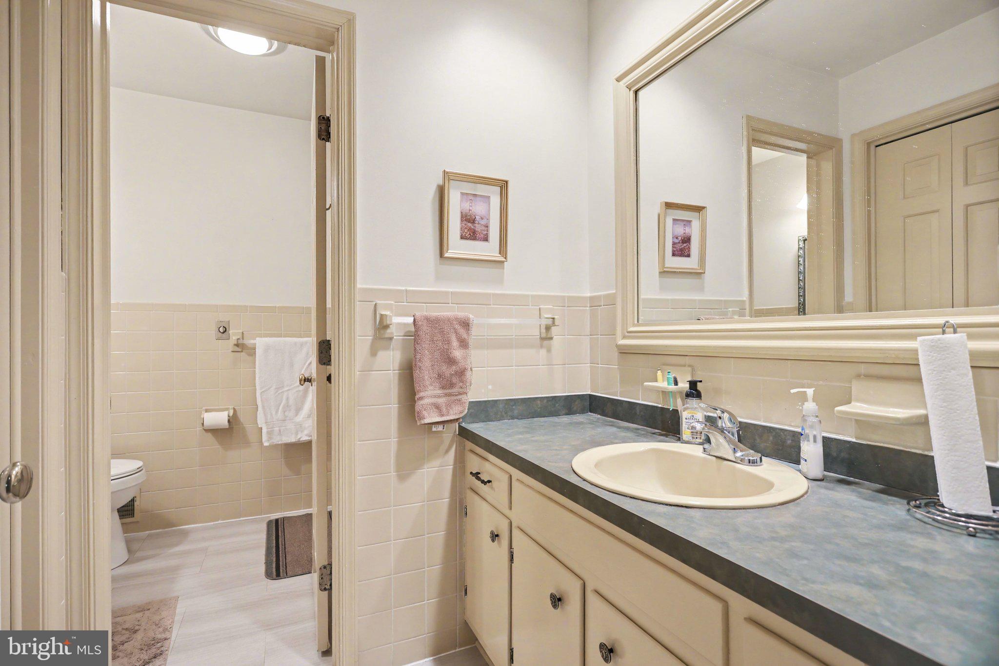 LAUREL WOODS - Residential