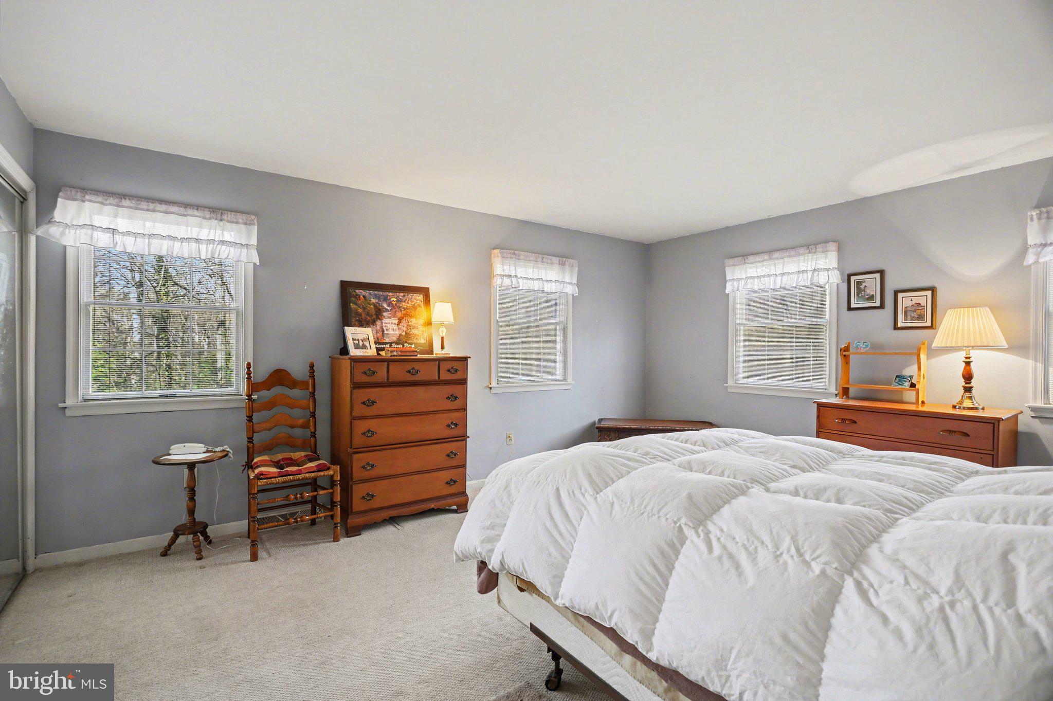 LAUREL WOODS - Residential