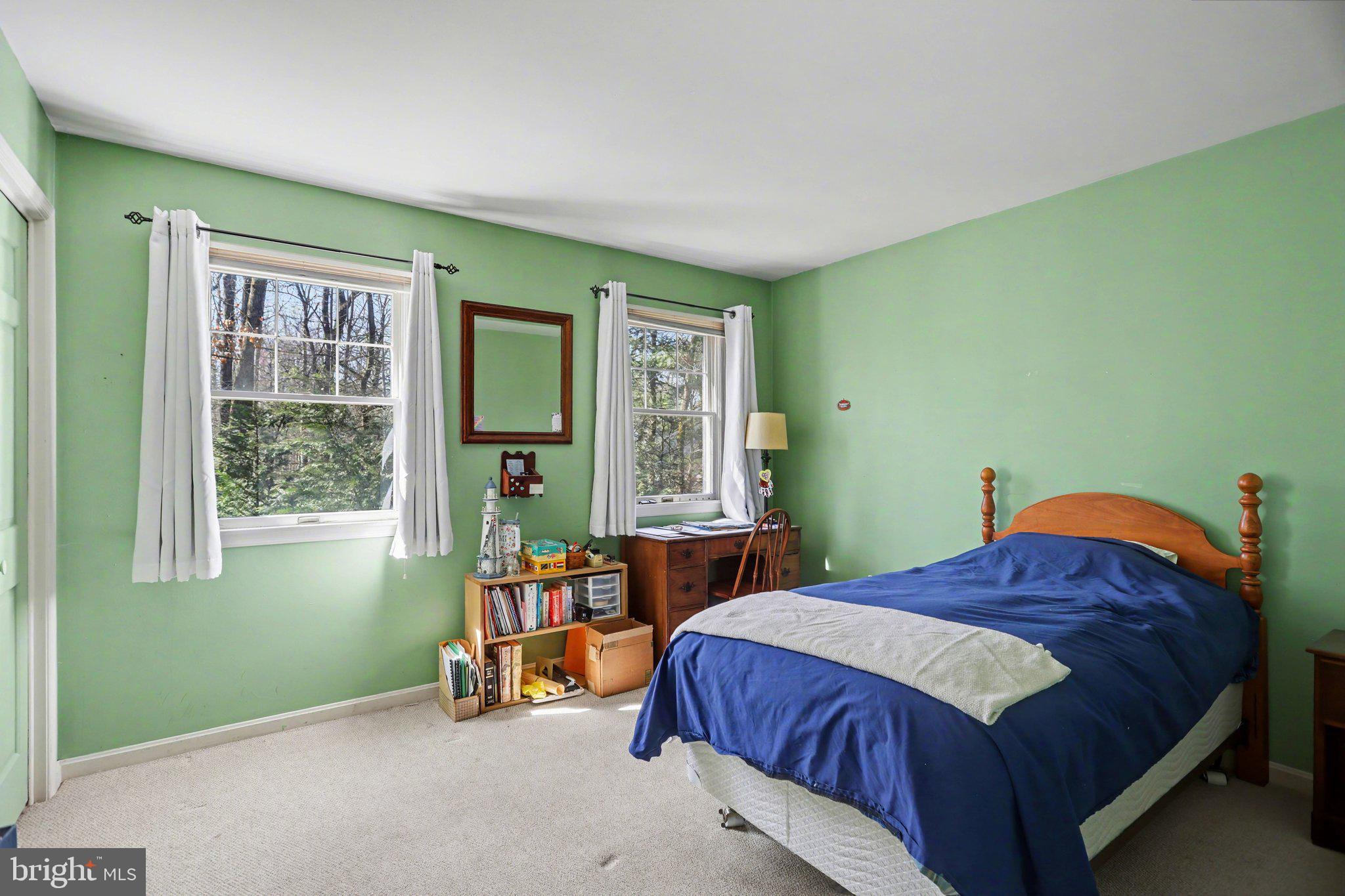 LAUREL WOODS - Residential