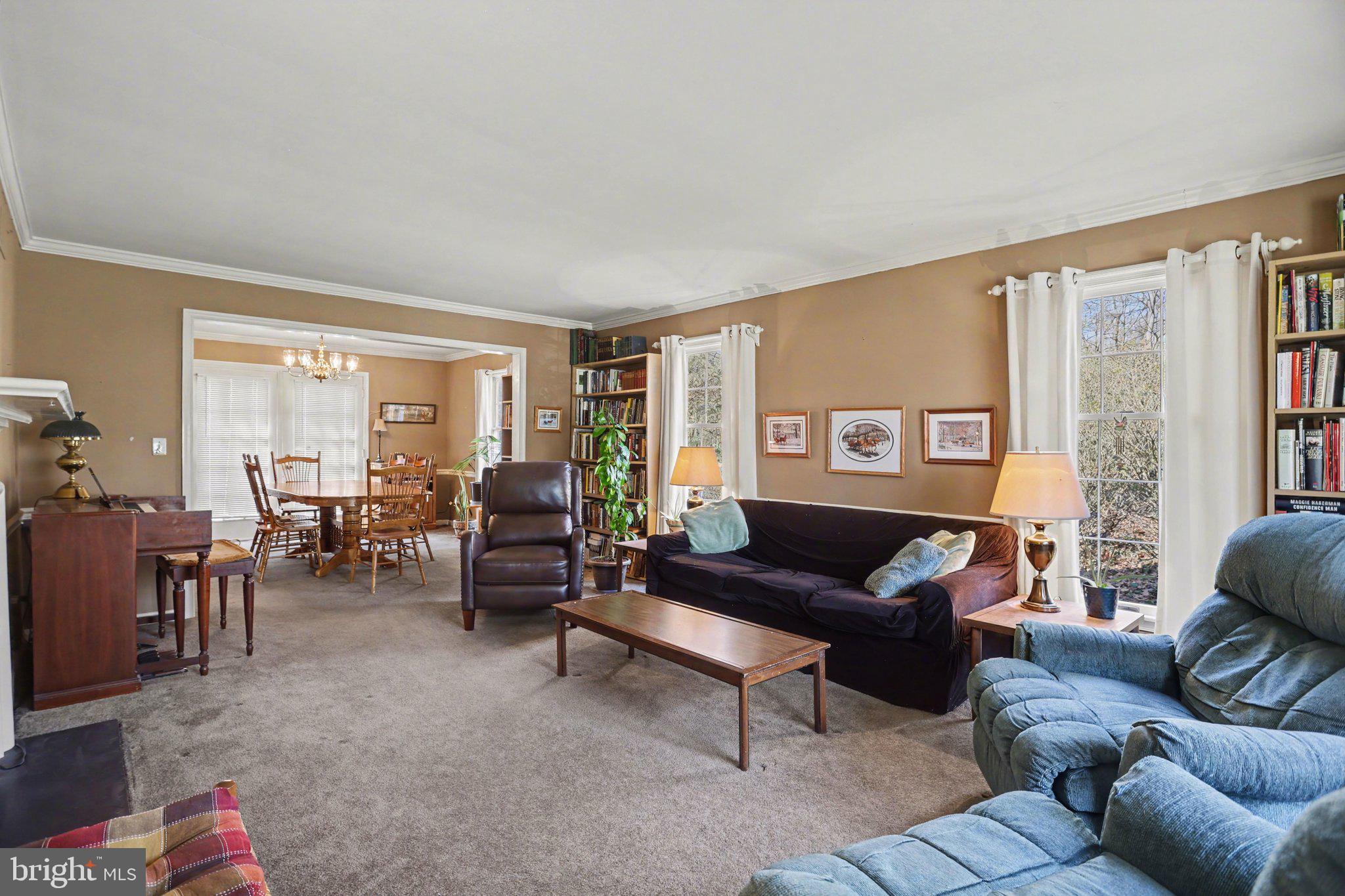 LAUREL WOODS - Residential