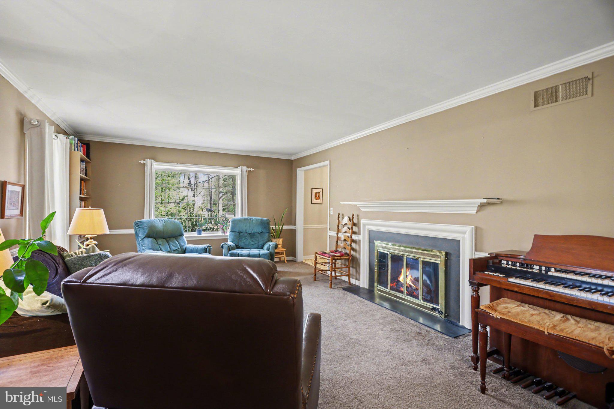 LAUREL WOODS - Residential