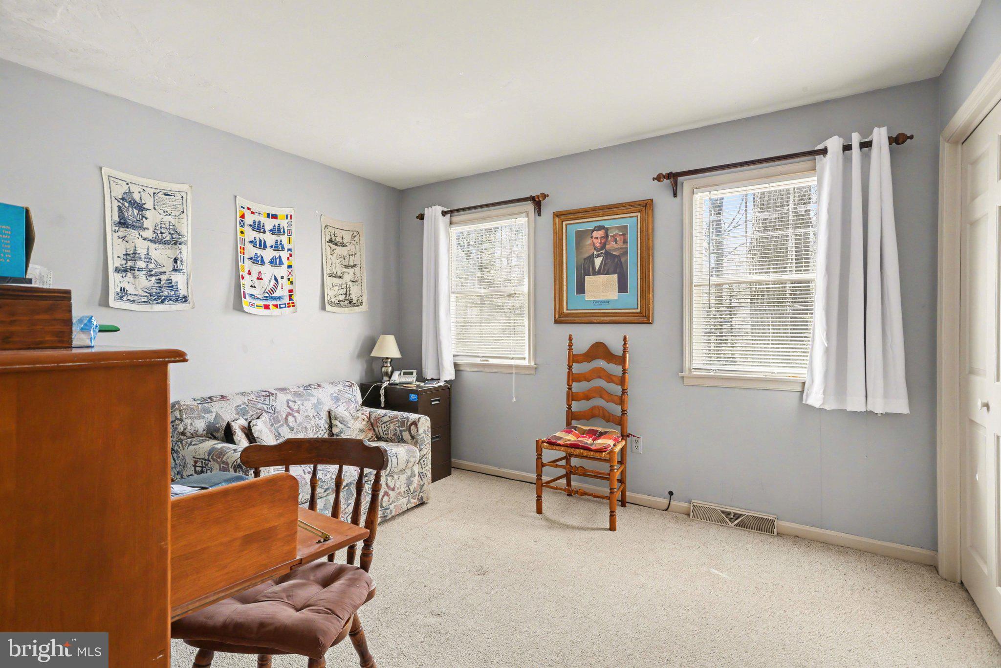 LAUREL WOODS - Residential