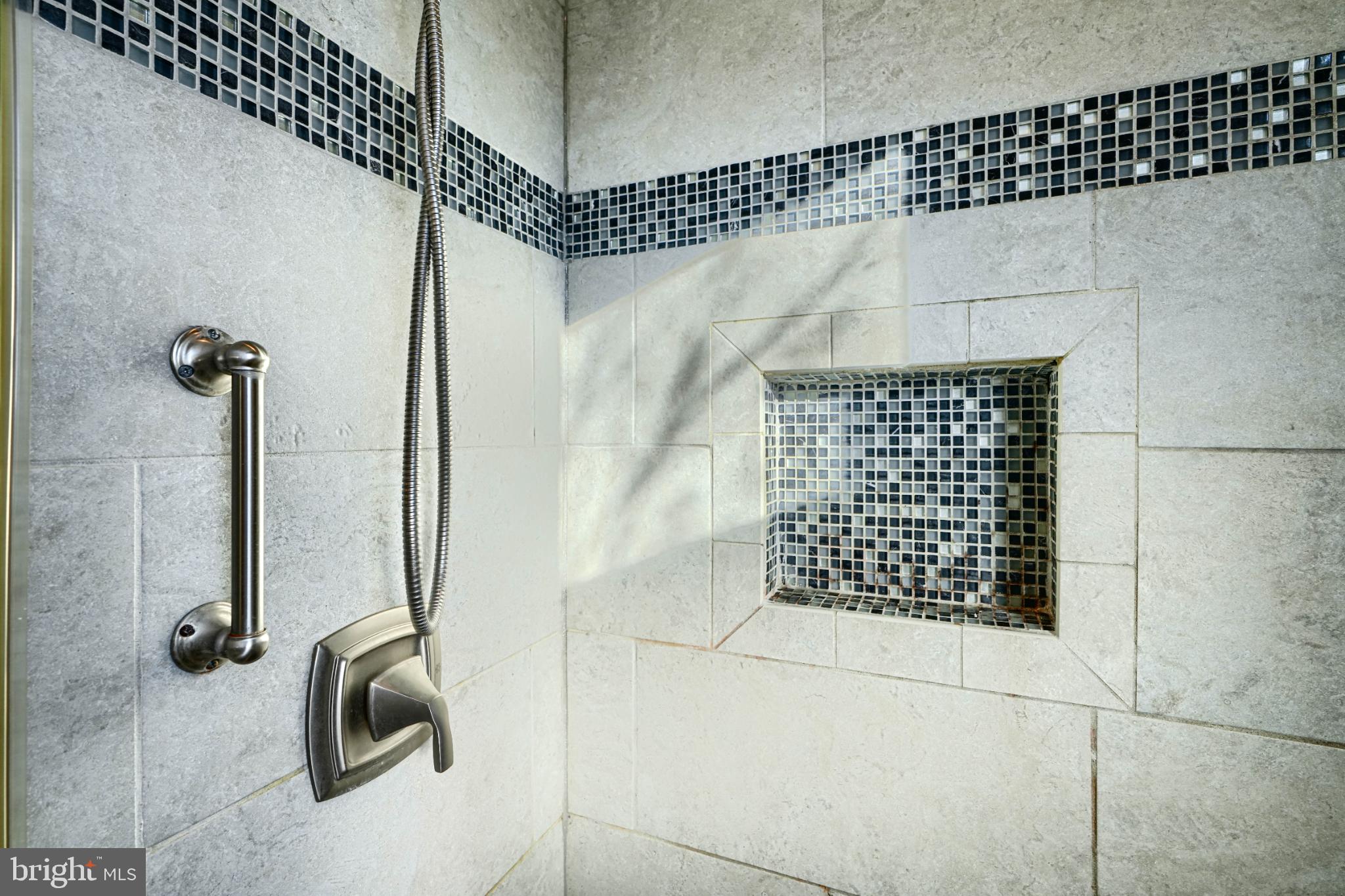 HARWOOD MANOR - Residential