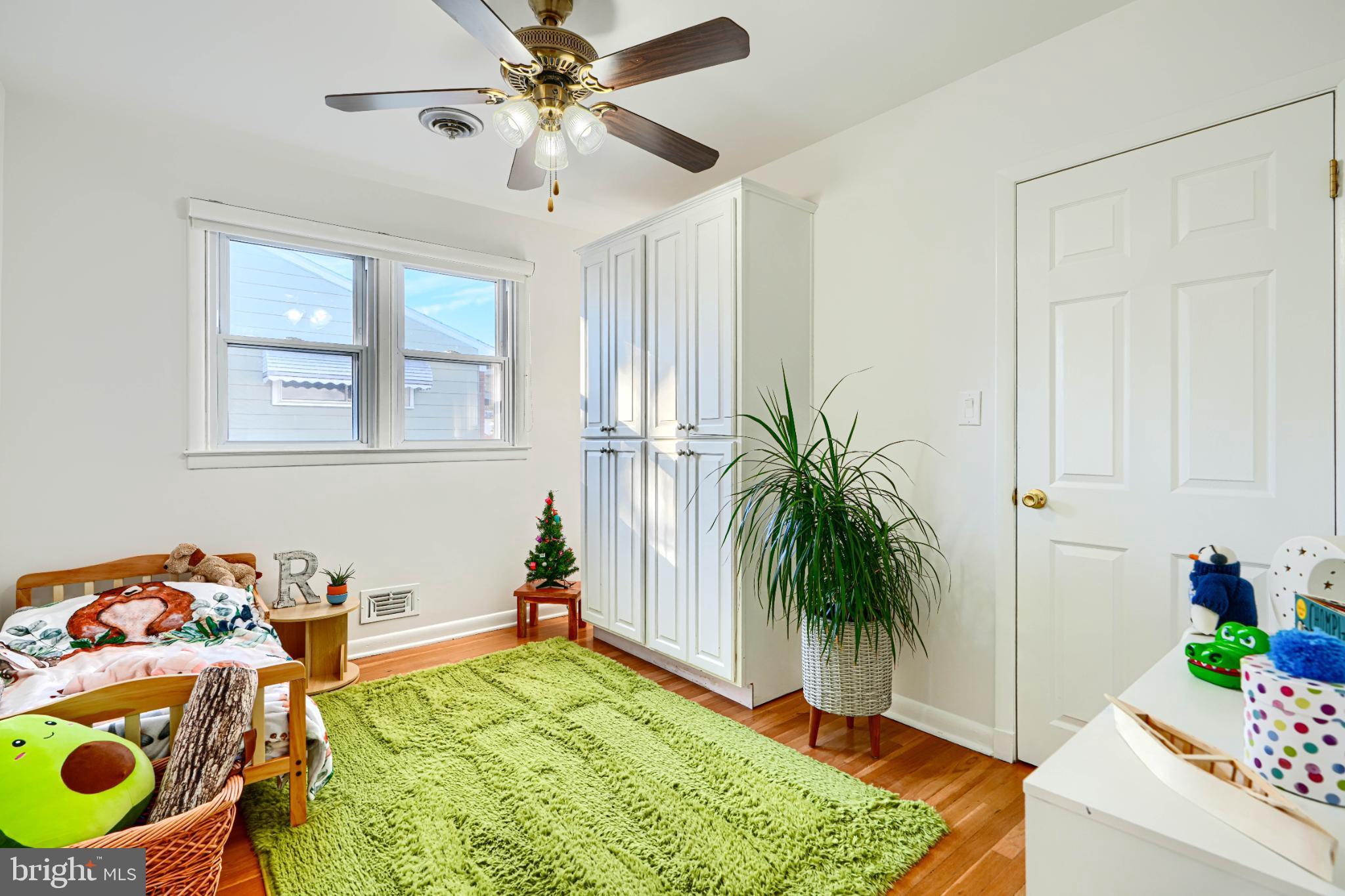 HARWOOD MANOR - Residential