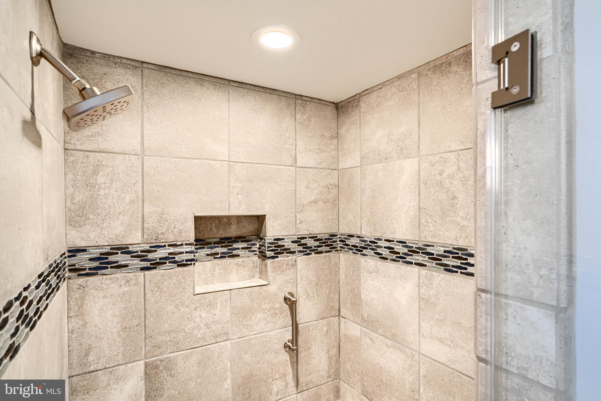 HARWOOD MANOR - Residential