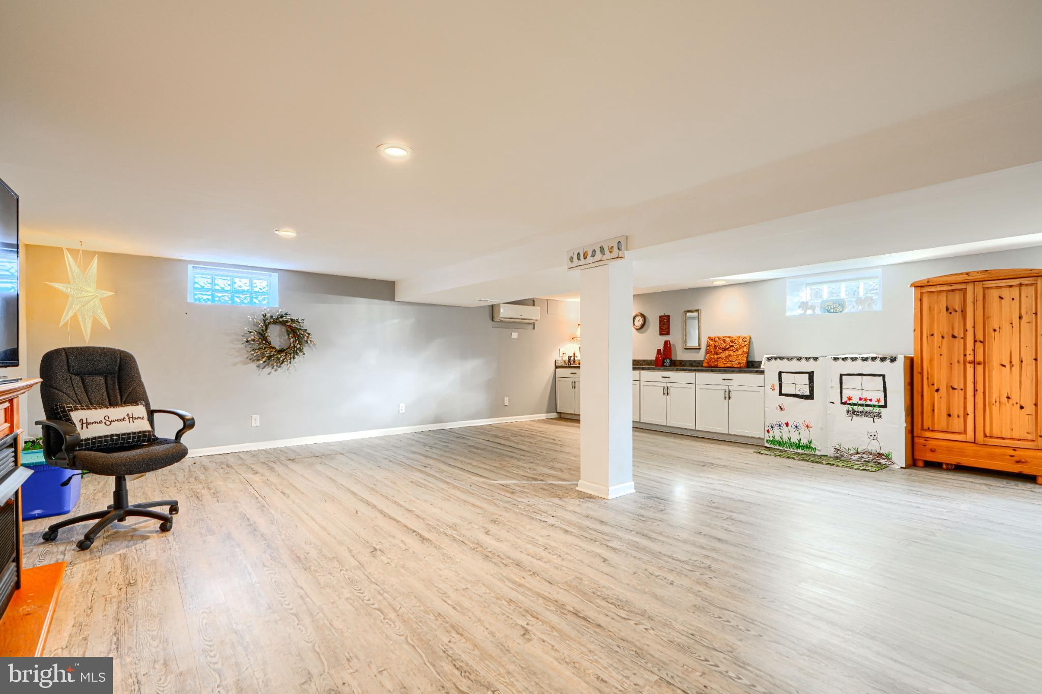 HARWOOD MANOR - Residential