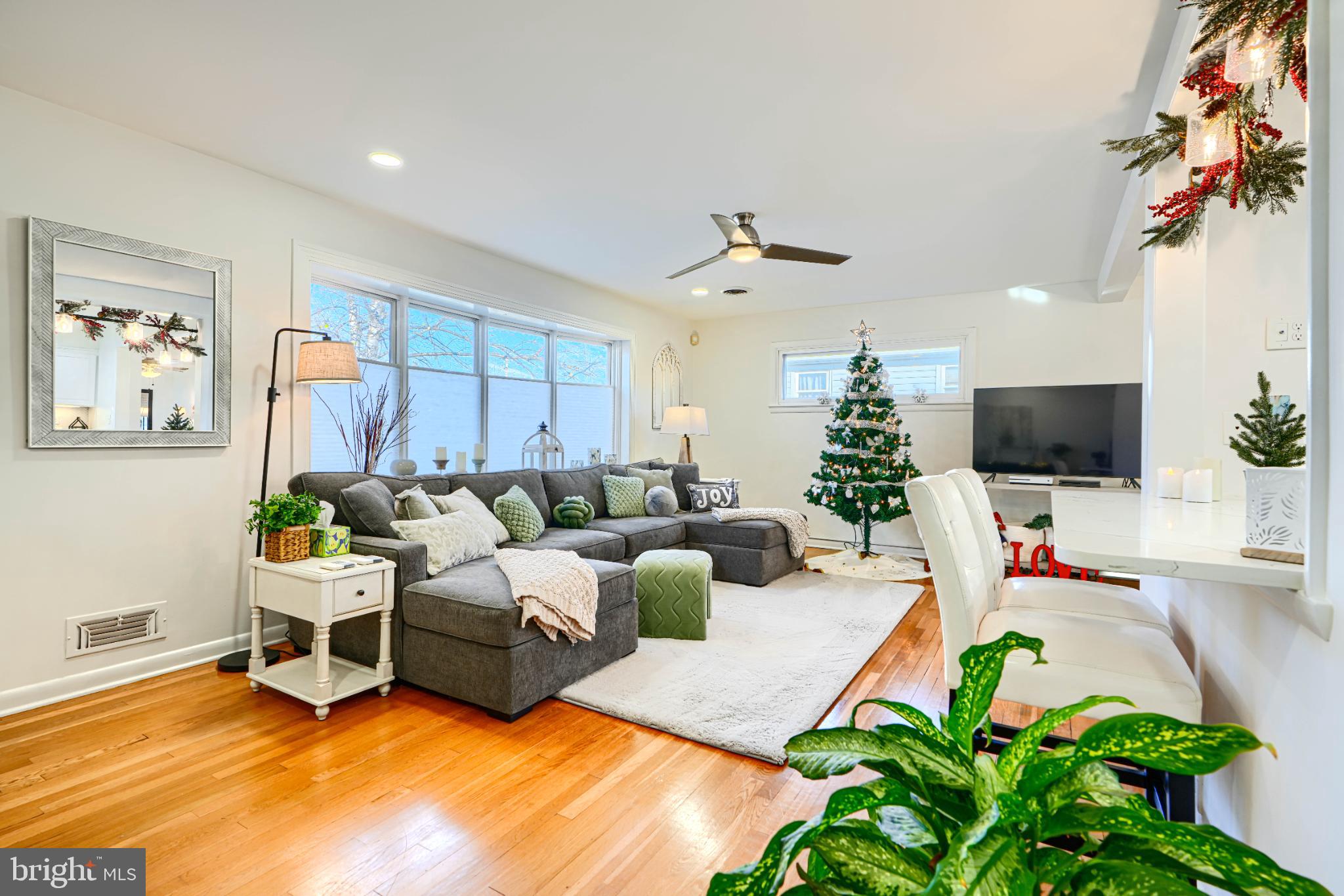 HARWOOD MANOR - Residential