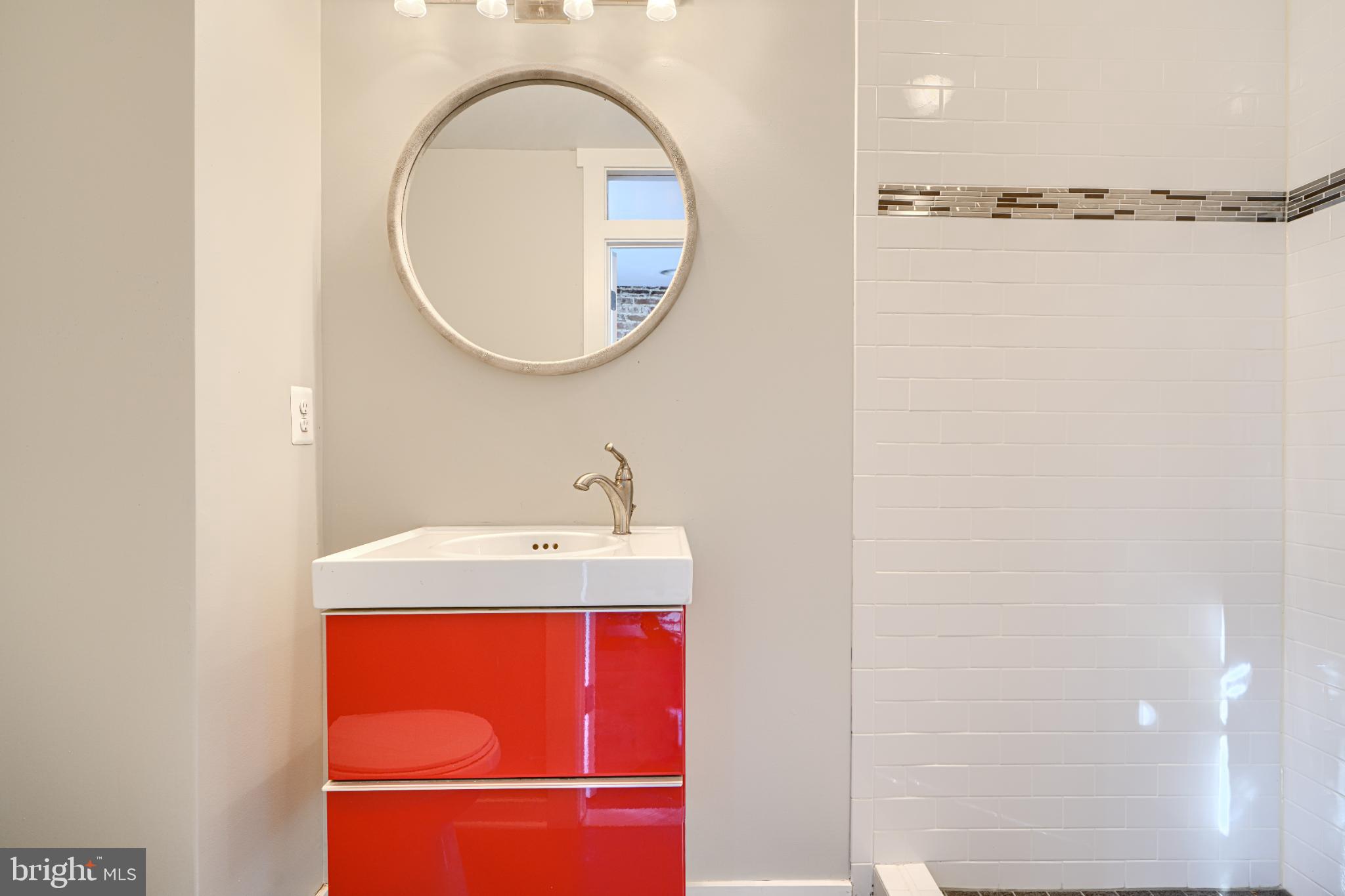 LOCUST POINT - Residential