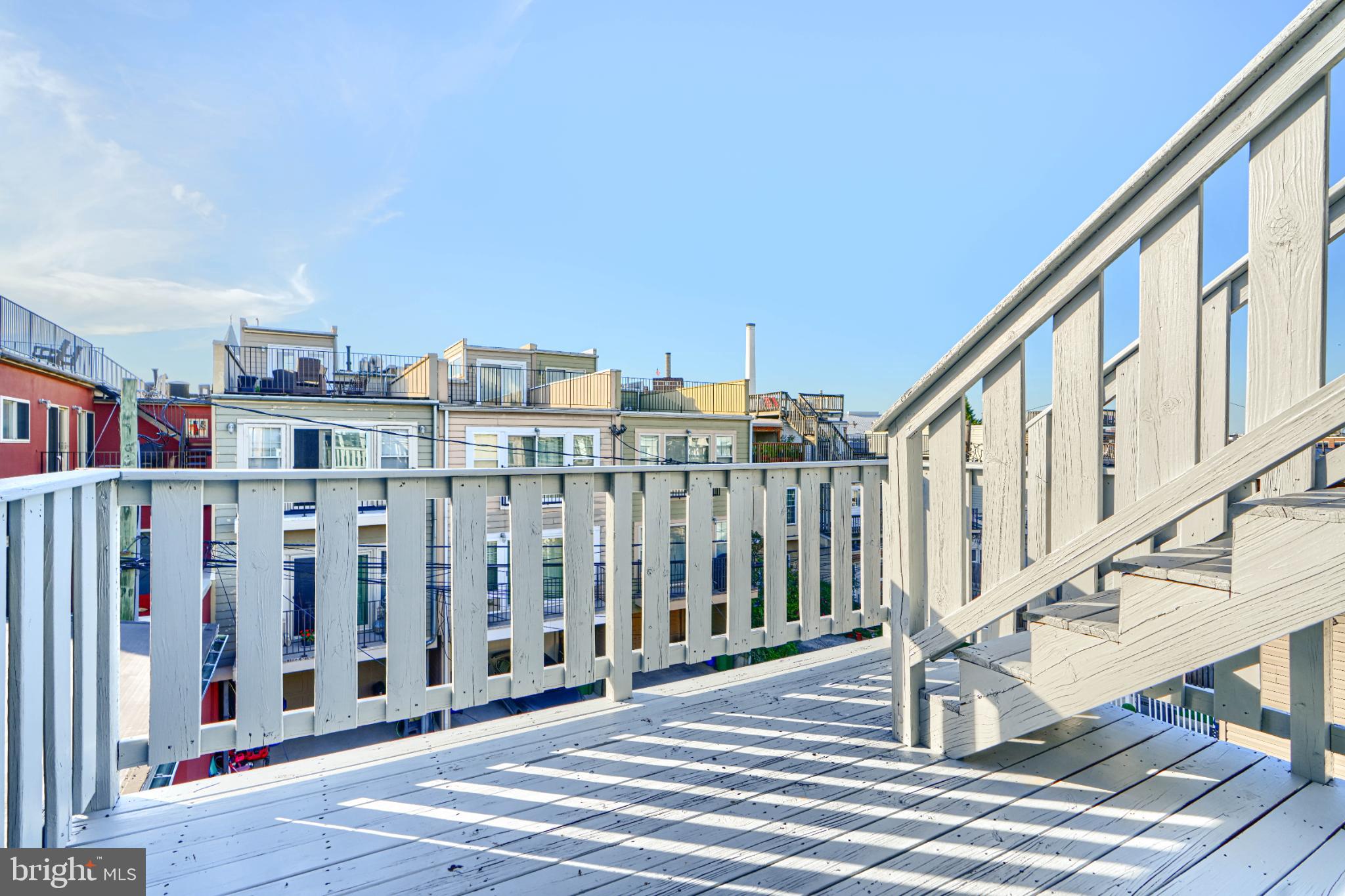 LOCUST POINT - Residential