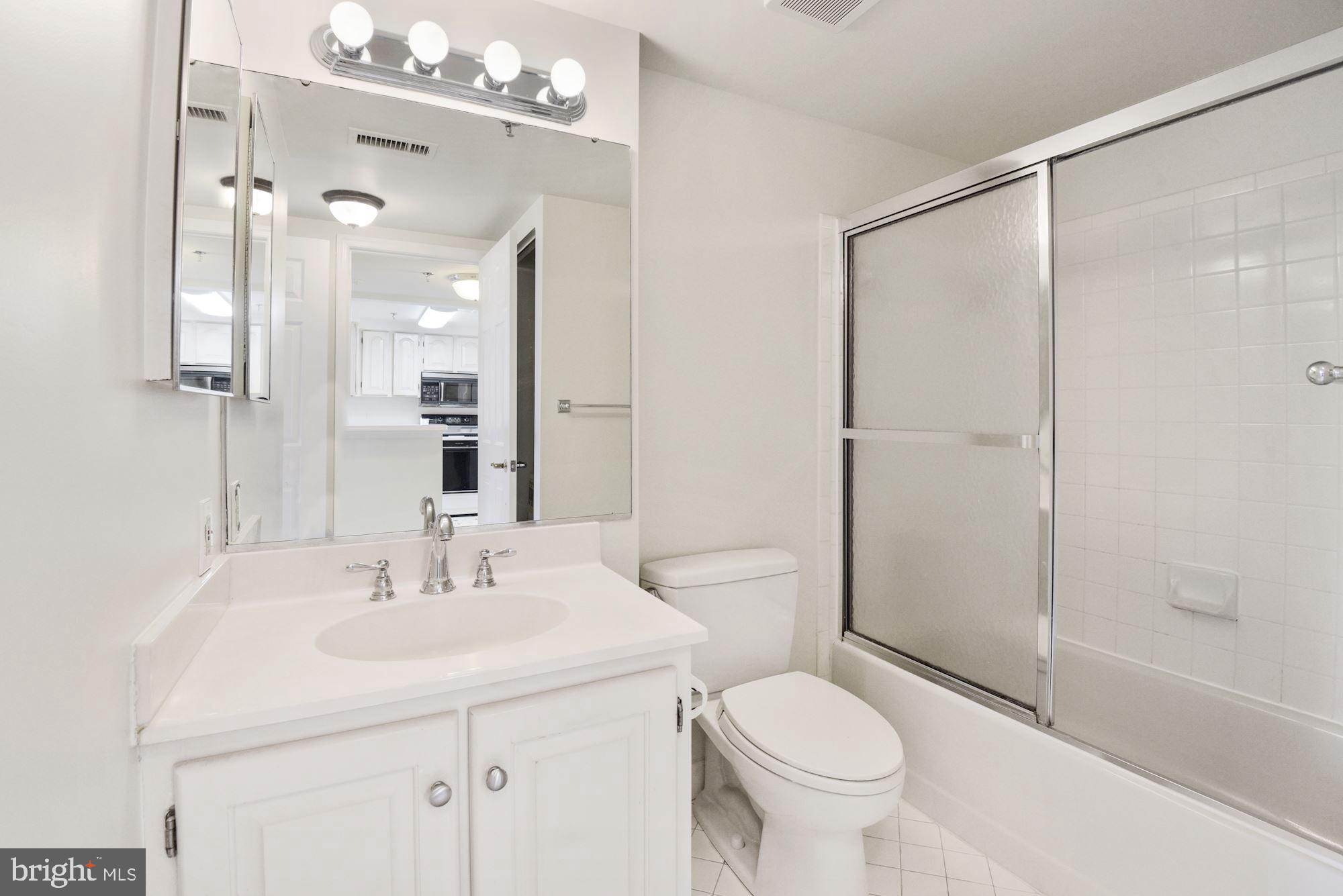 THE CHRISTOPHER - Residential