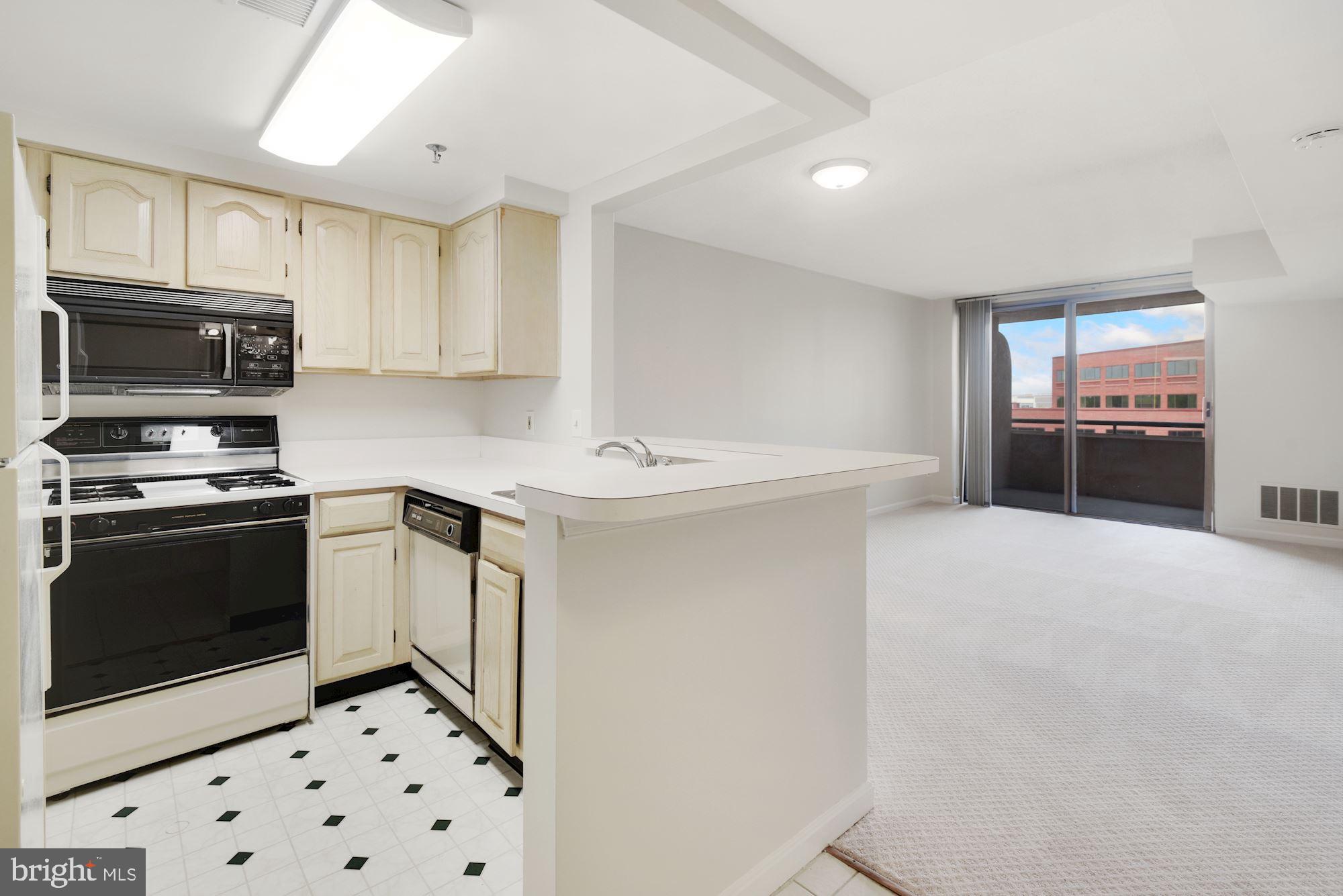 THE CHRISTOPHER - Residential